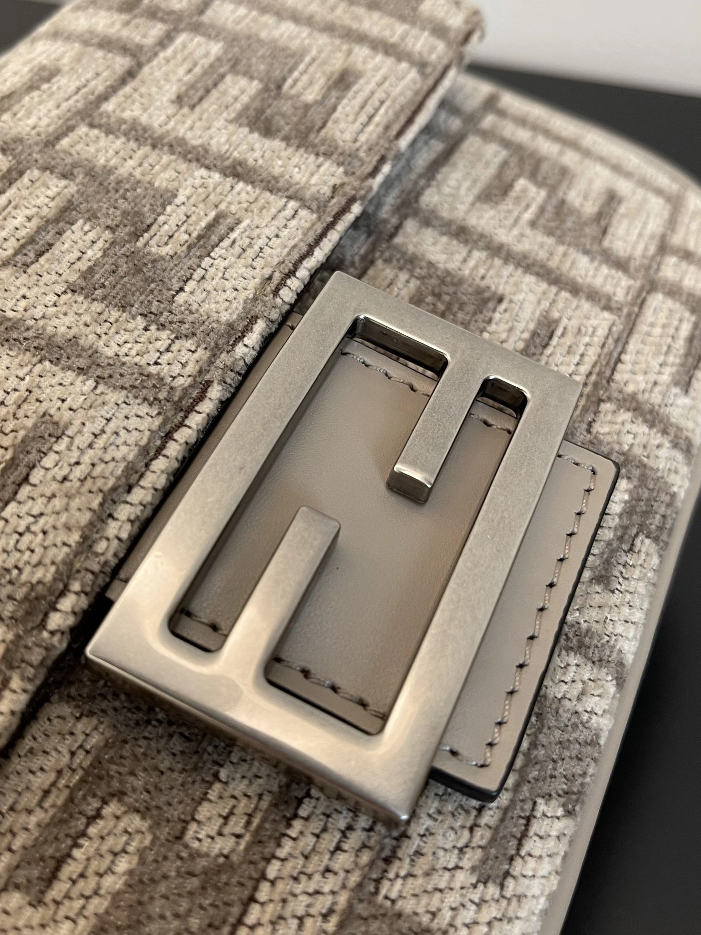 Fendi Satchel Bags ComfortFit 69755