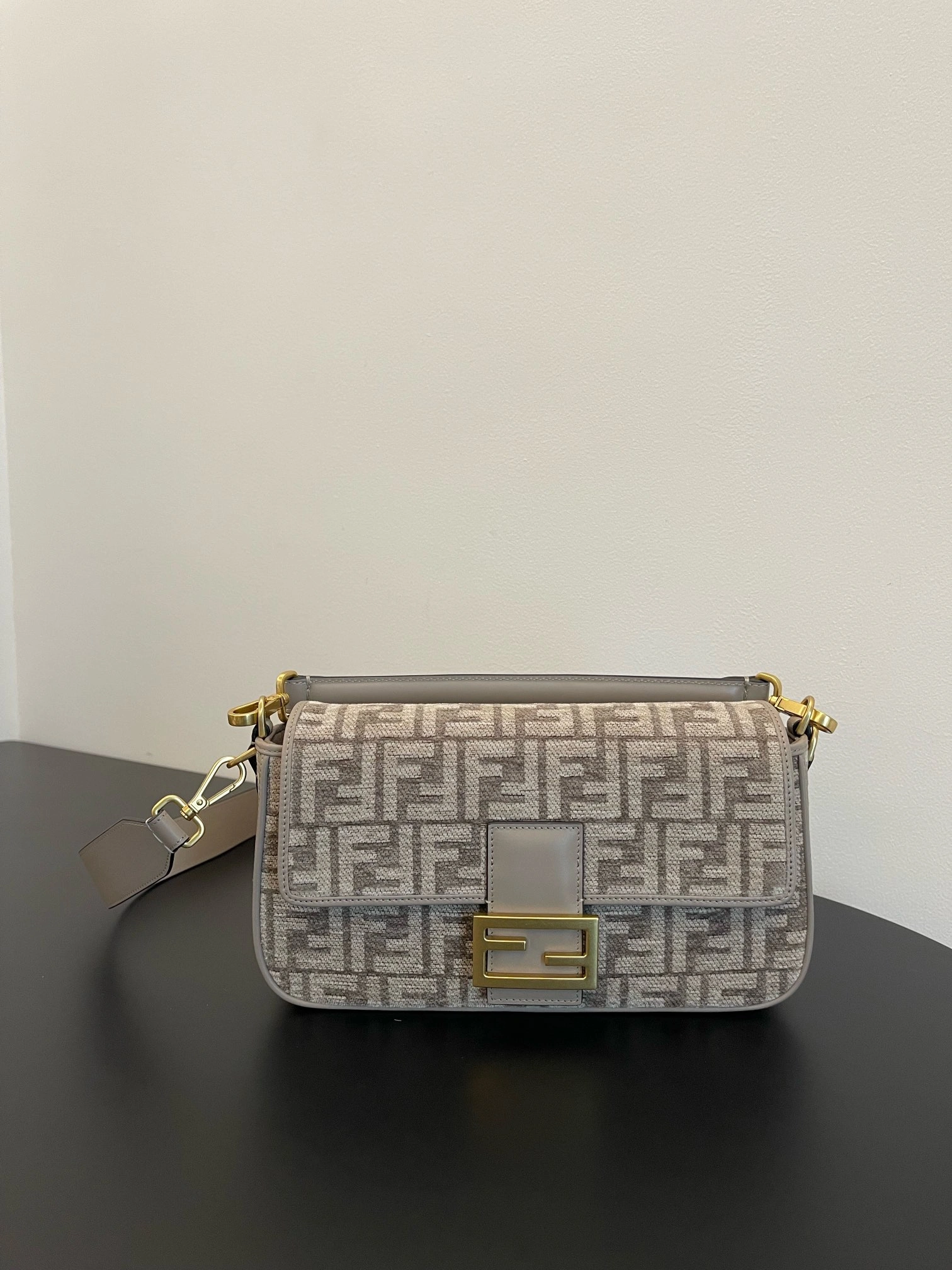 Fendi Satchel Bags Neat 69751