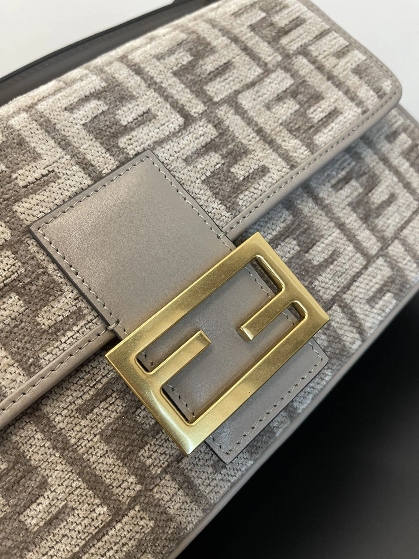 Fendi Satchel Bags Neat 69751
