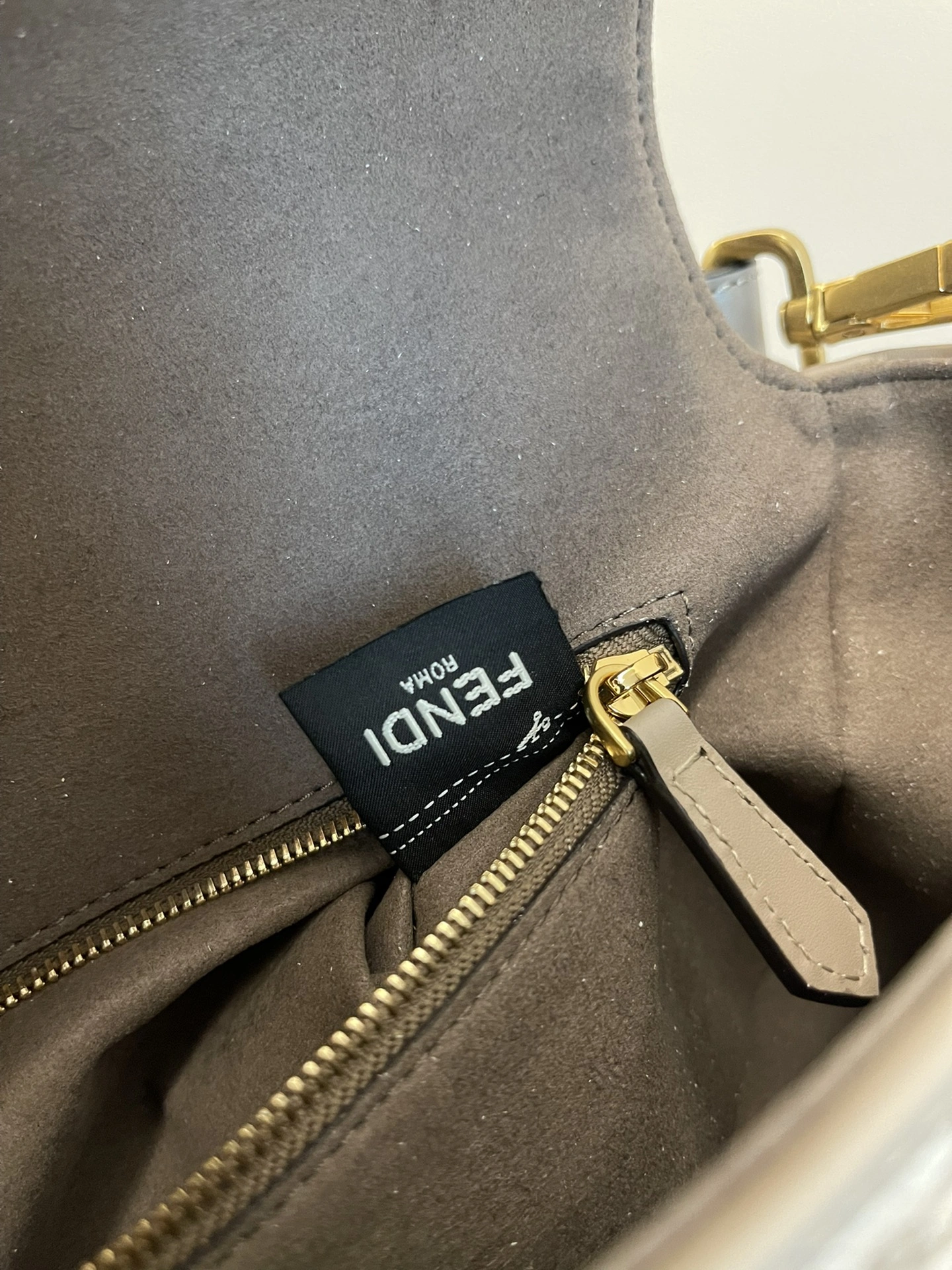 Fendi Satchel Bags Neat 69751