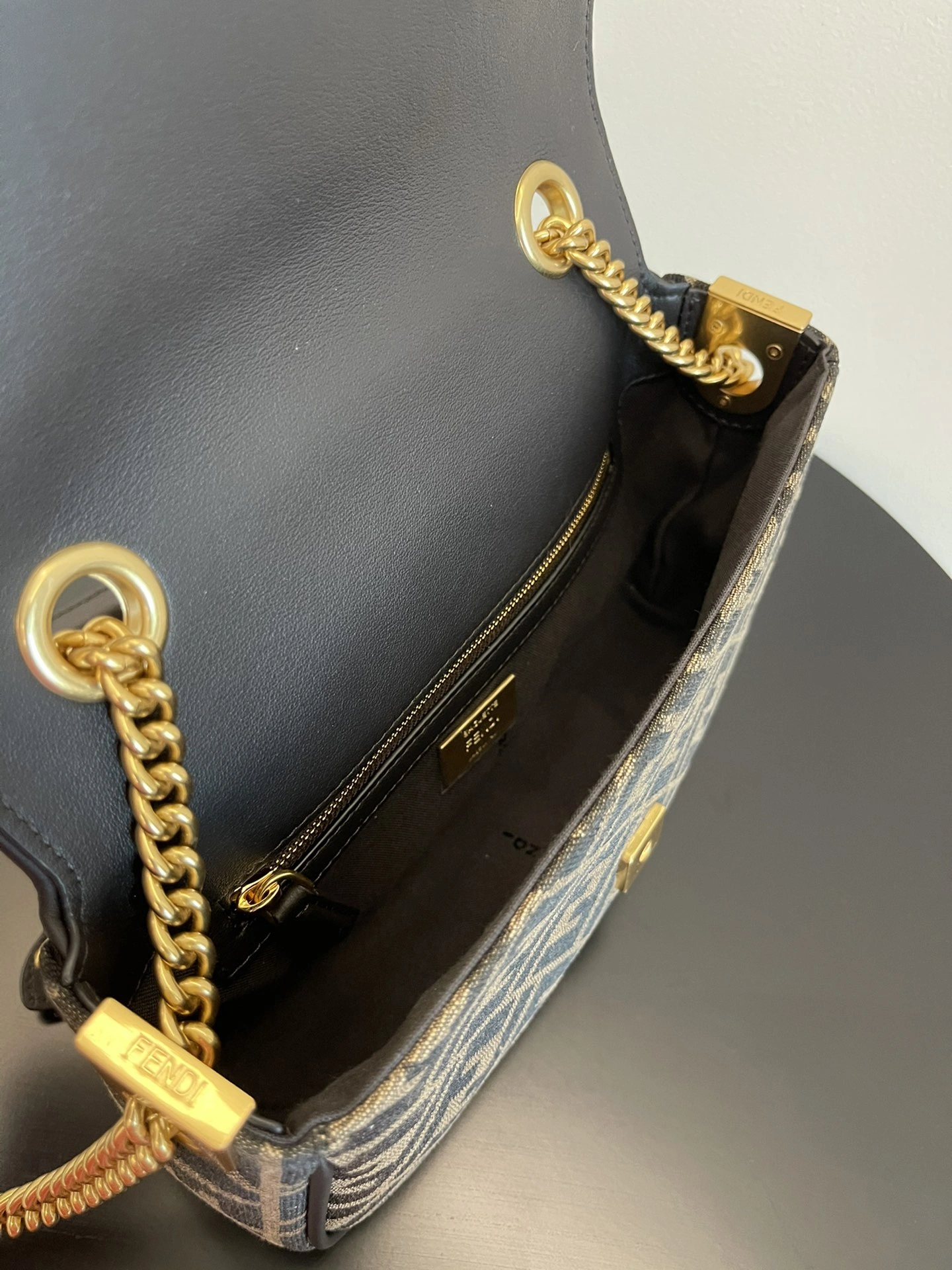 ModernLook Fendi Satchel Bags 69752
