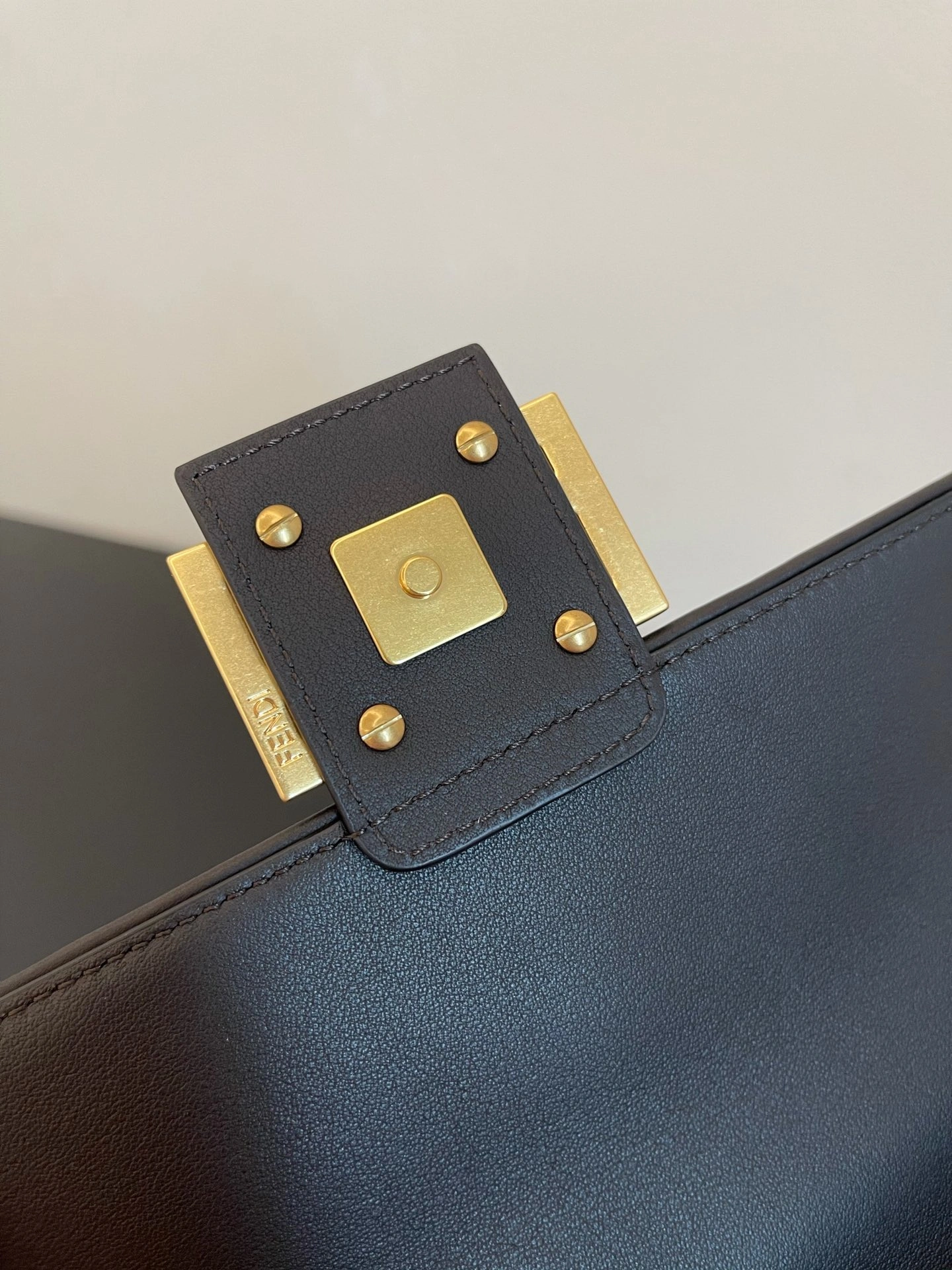 ModernLook Fendi Satchel Bags 69752