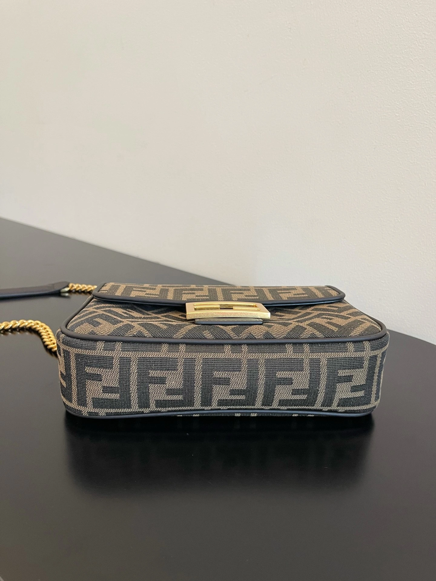 ModernLook Fendi Satchel Bags 69752