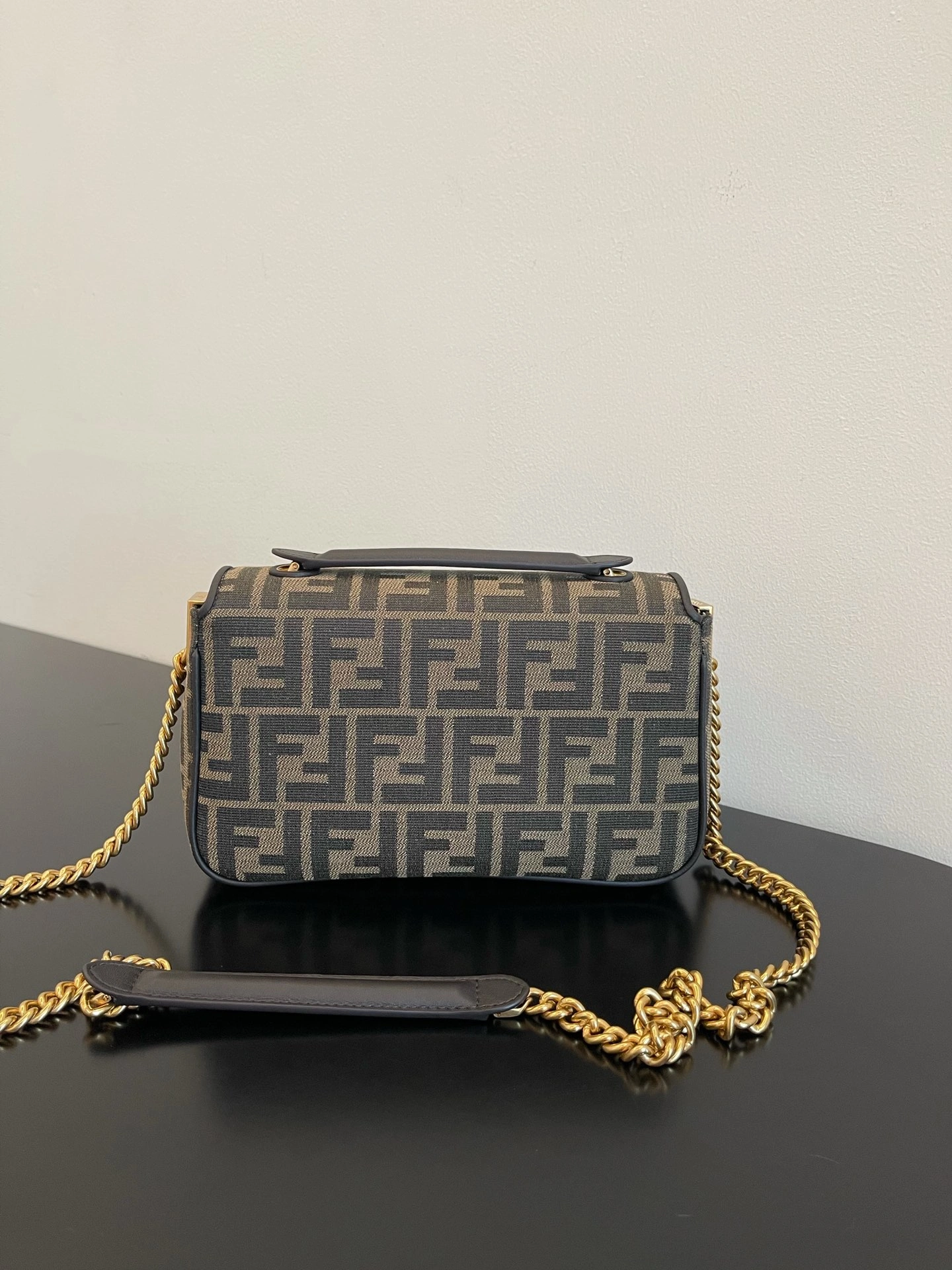 ModernLook Fendi Satchel Bags 69752
