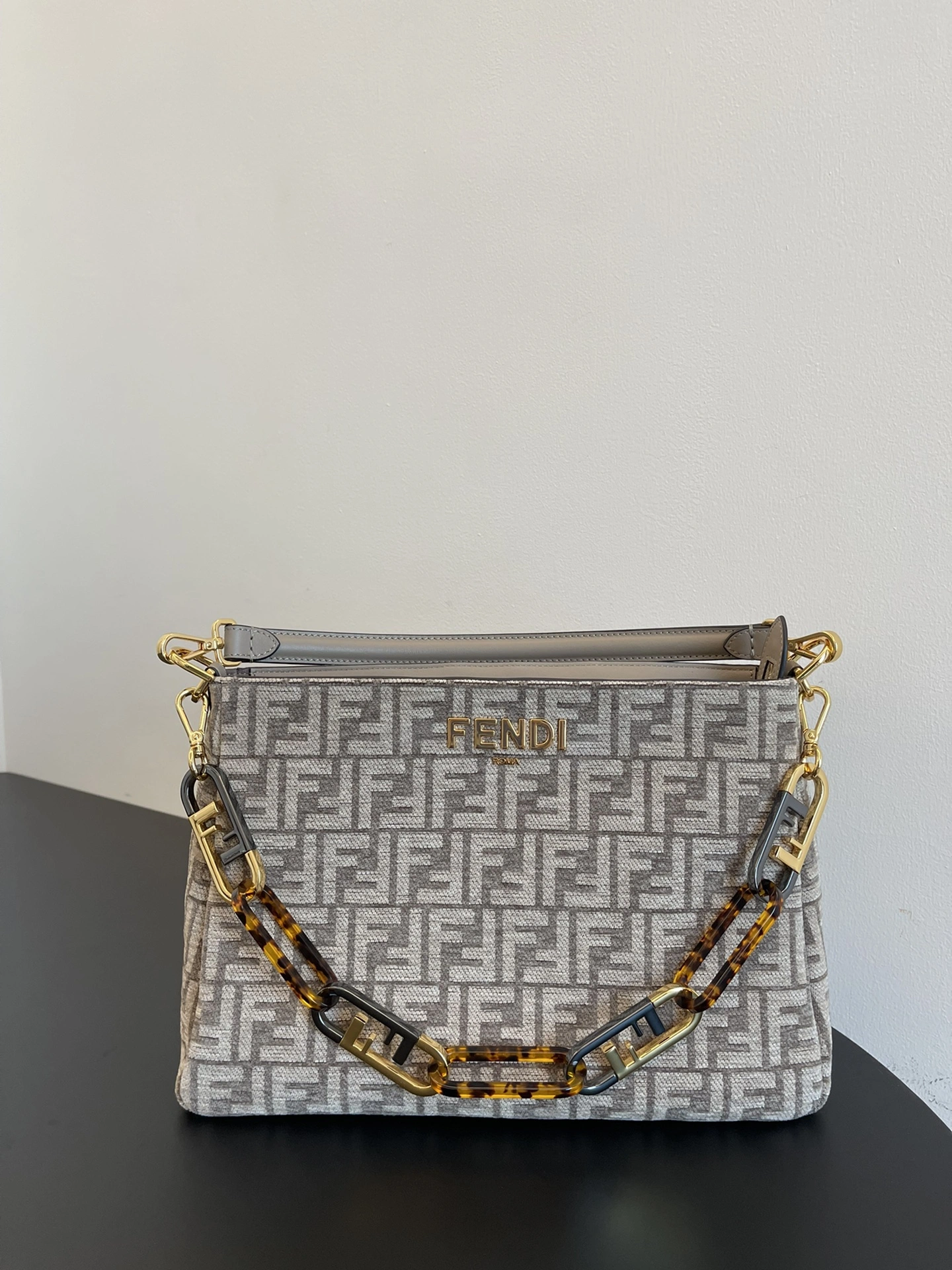 Fendi Satchel Bags Bright 69754