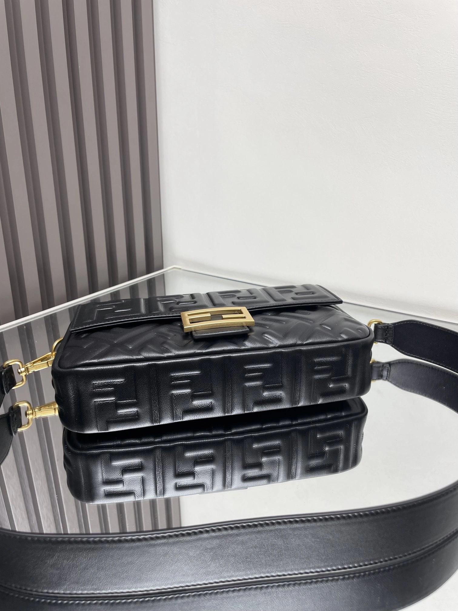Fendi Satchel Bags MoistureWicking 69744