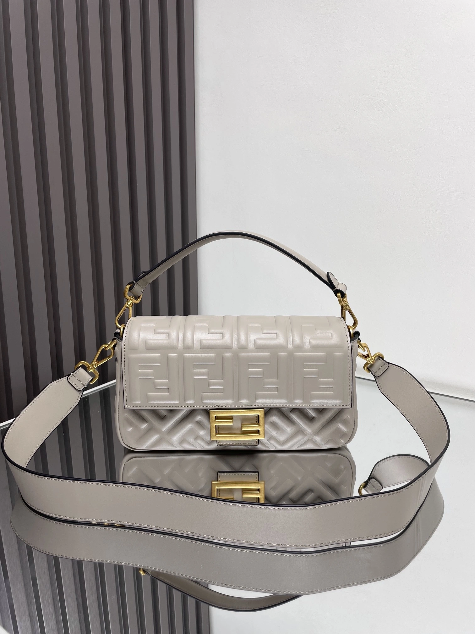 Fendi Satchel Bags Refined 69790