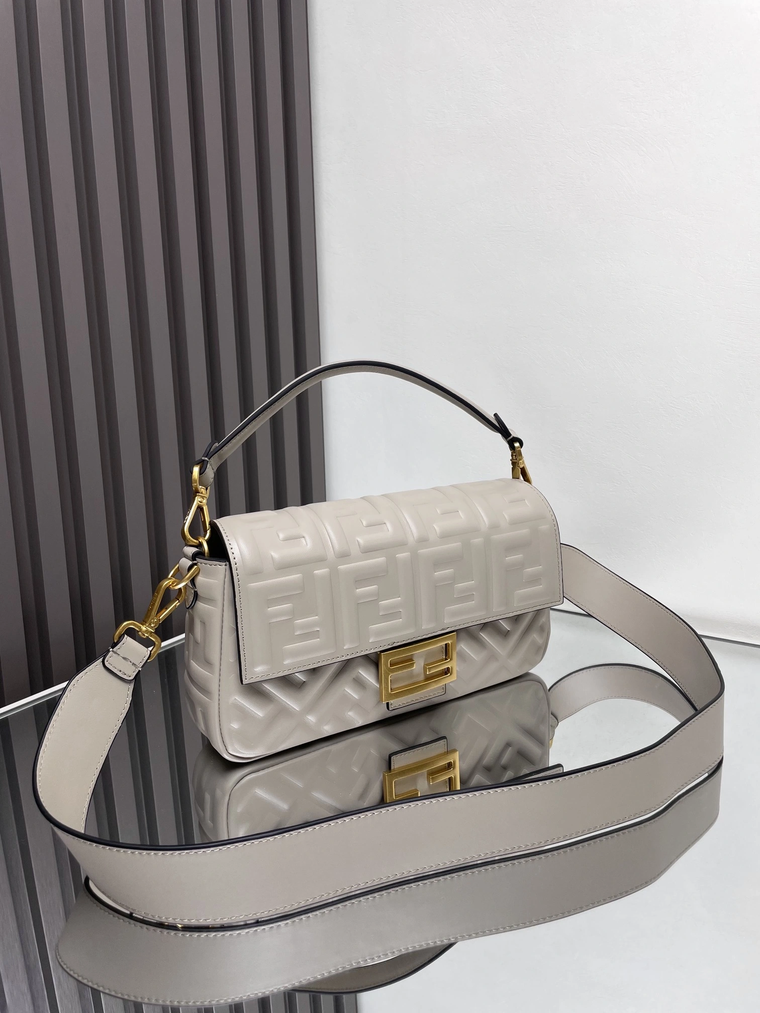 Fendi Satchel Bags Refined 69790