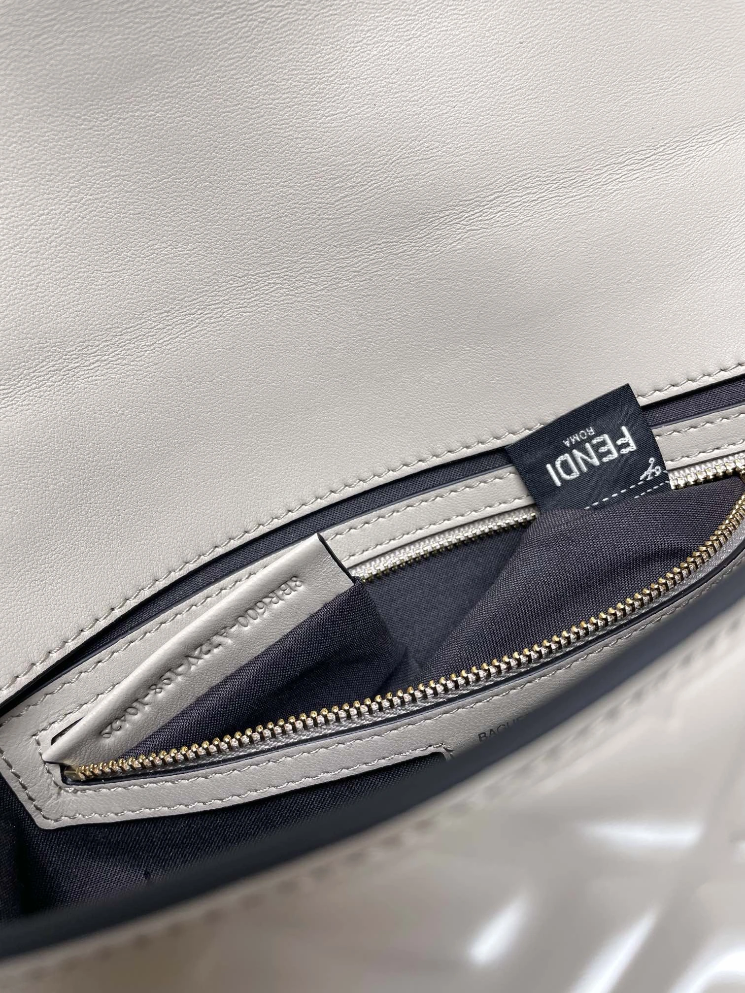 Fendi Satchel Bags Refined 69790