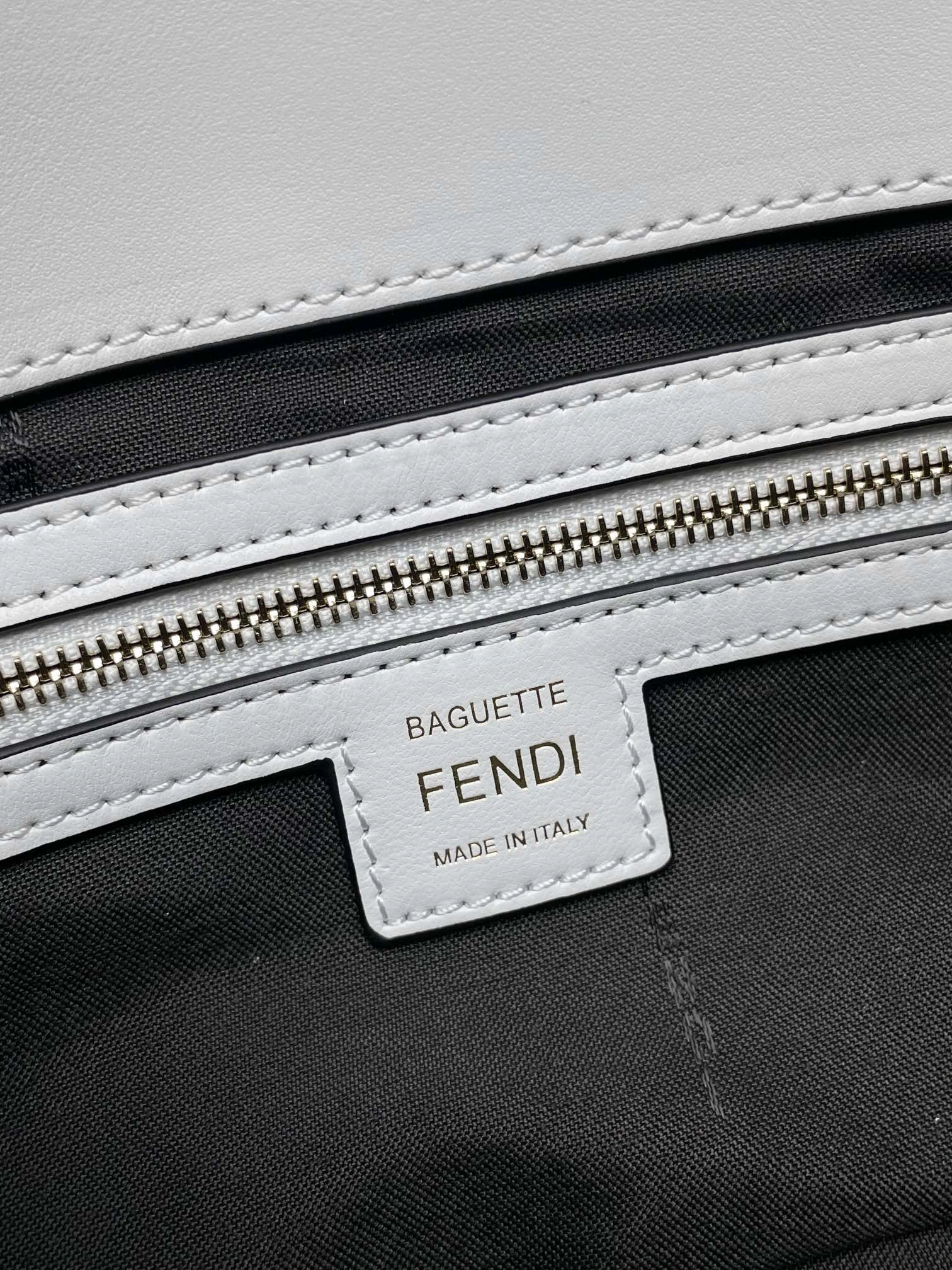 Fendi Satchel Bags Sporty 69740