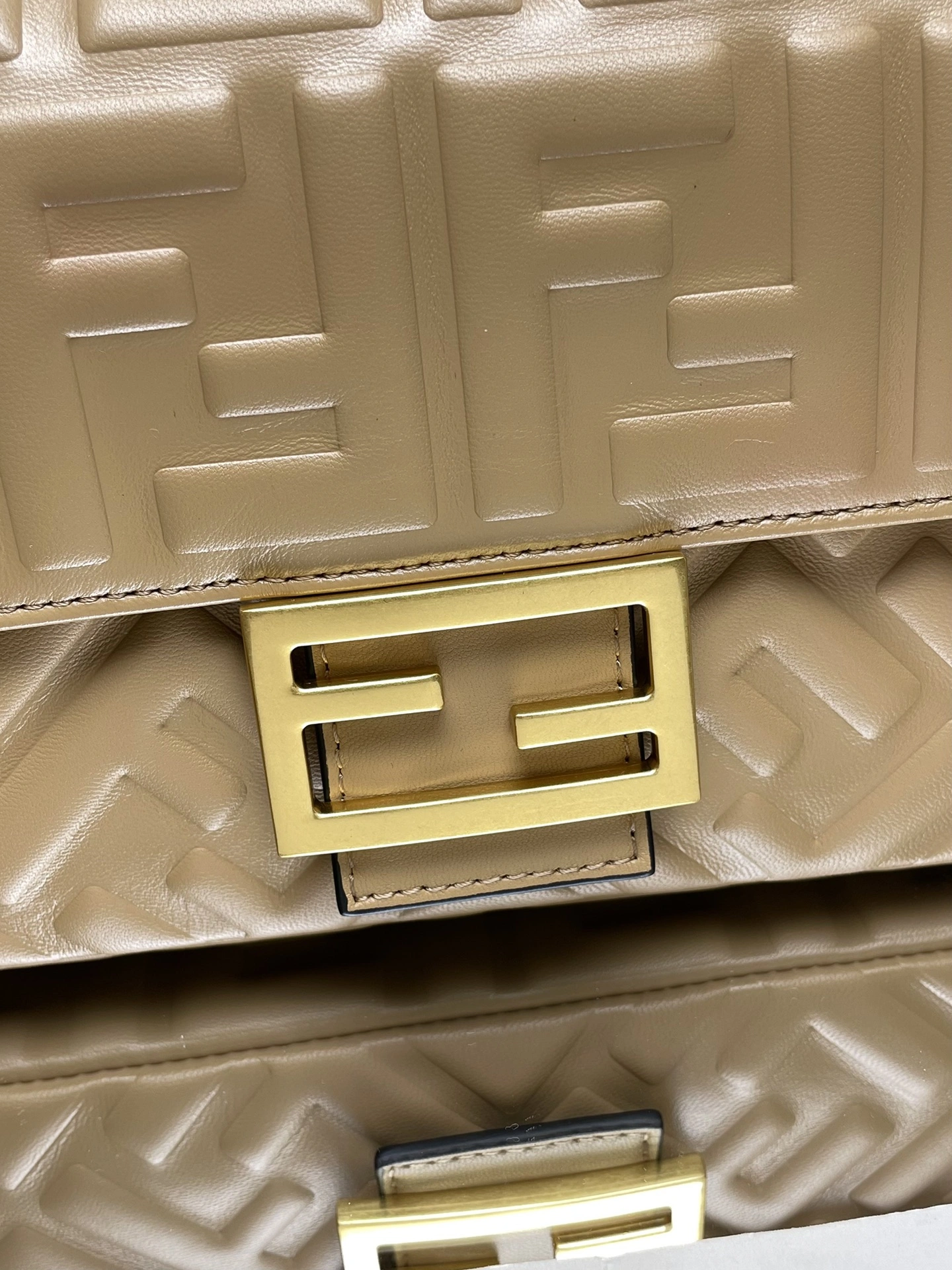 Fendi Satchel Bags Timeless 69743