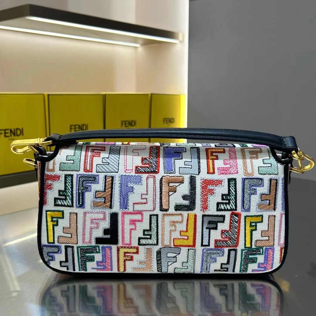 Elegant Fendi Satchel Bags 69746