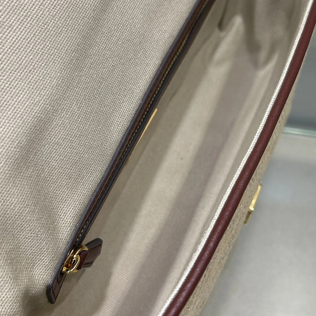 Lightweight Fendi Satchel Bags 69728