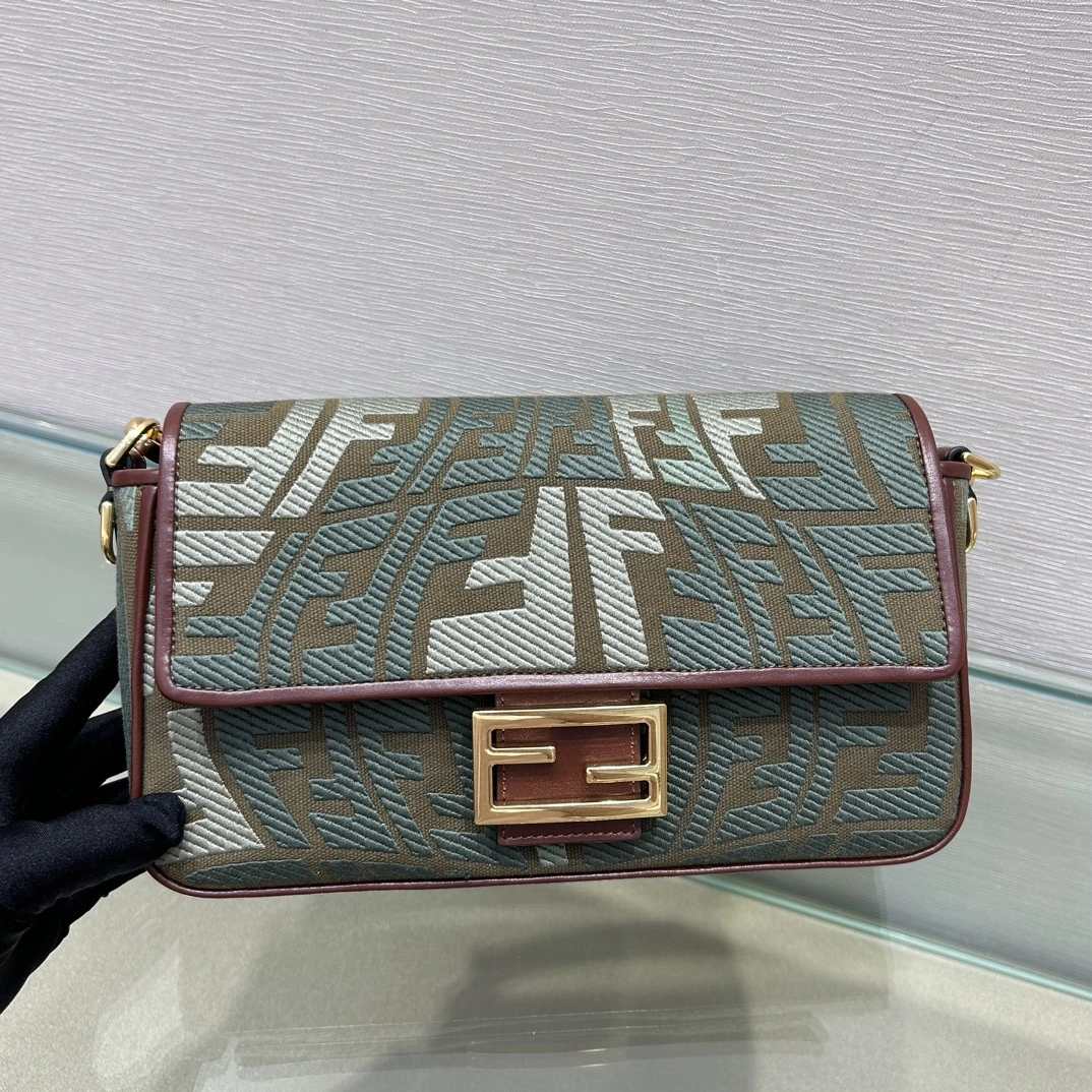 WellDesigned Fendi Satchel Bags 69764