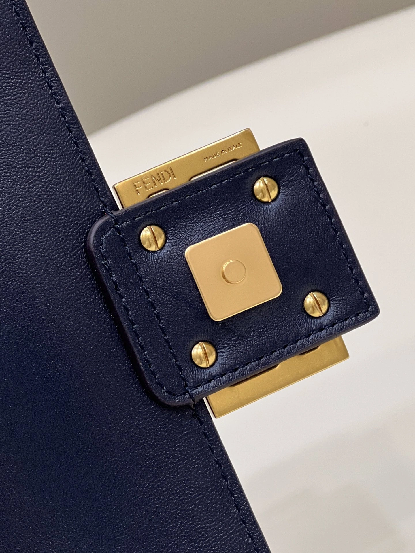 Vibrant Fendi Satchel Bags 69733