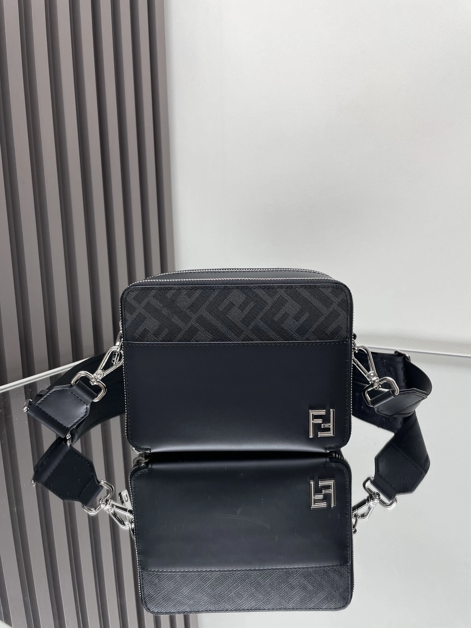 Fendi Satchel Bags SmartChoice 69761