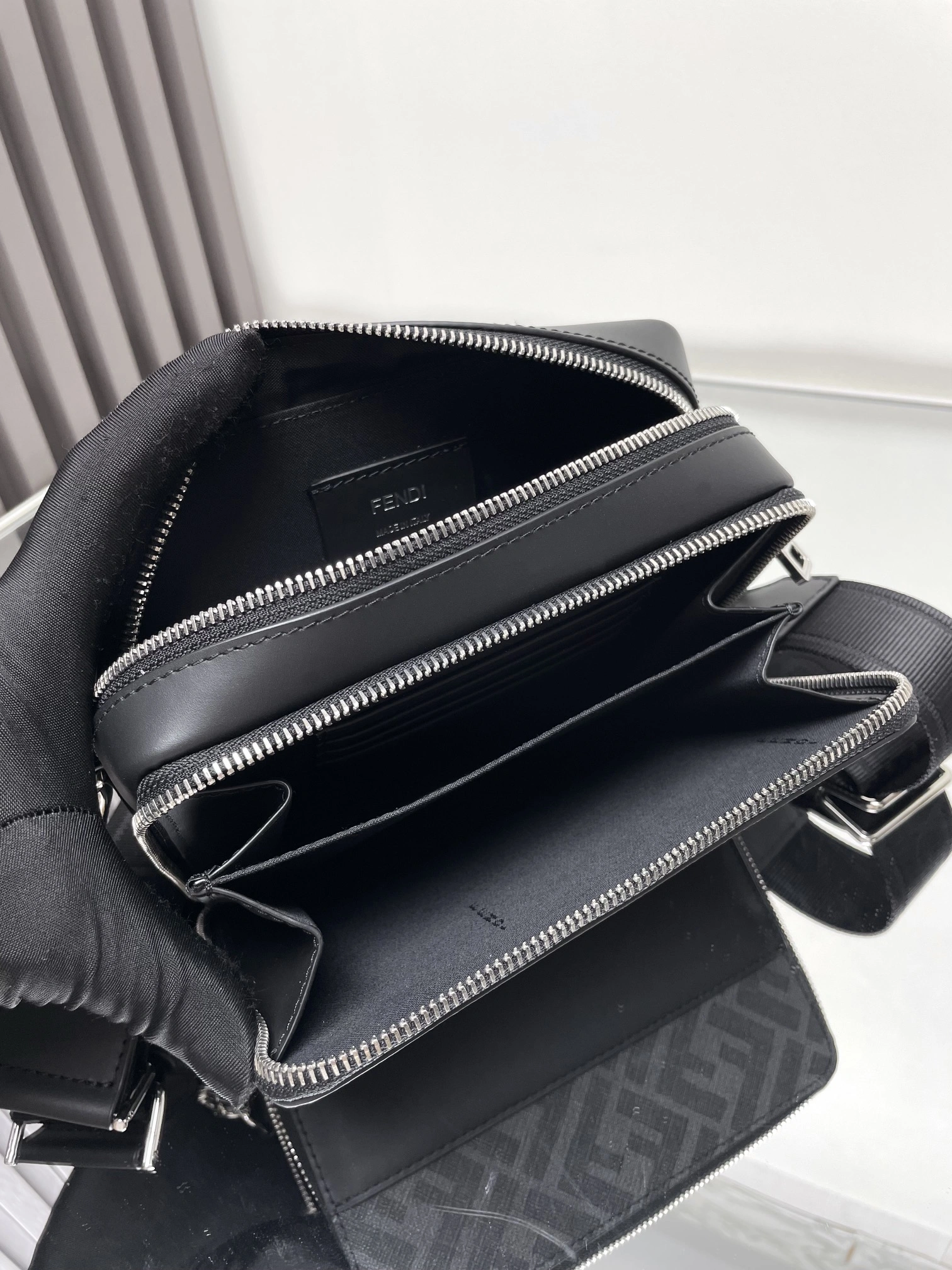 Fendi Satchel Bags SmartChoice 69761