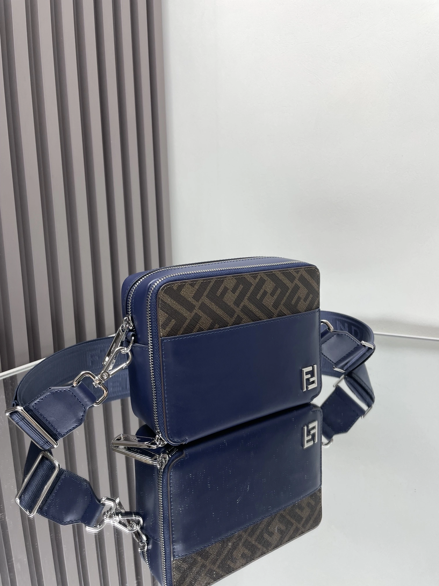 Fendi Satchel Bags Compact 69720