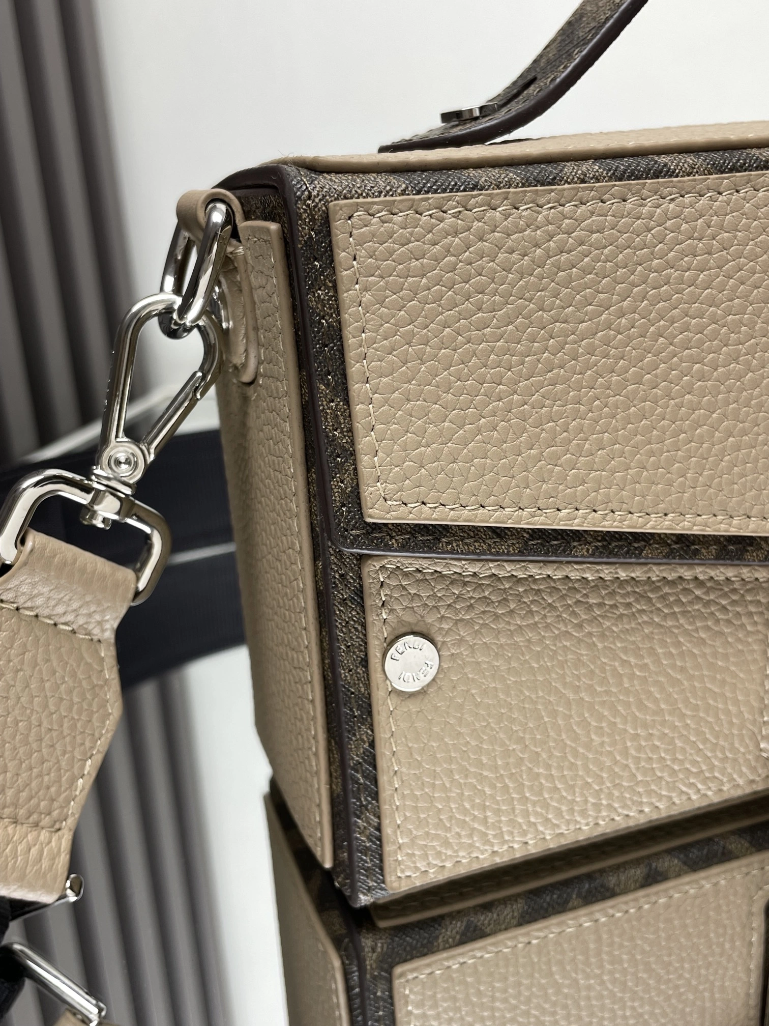 Lightweight Fendi Satchel Bags 69721