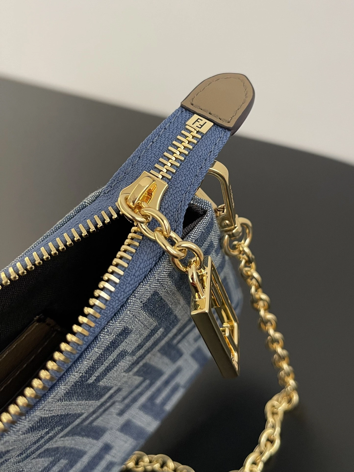 Fendi Satchel Bags Casual 69718