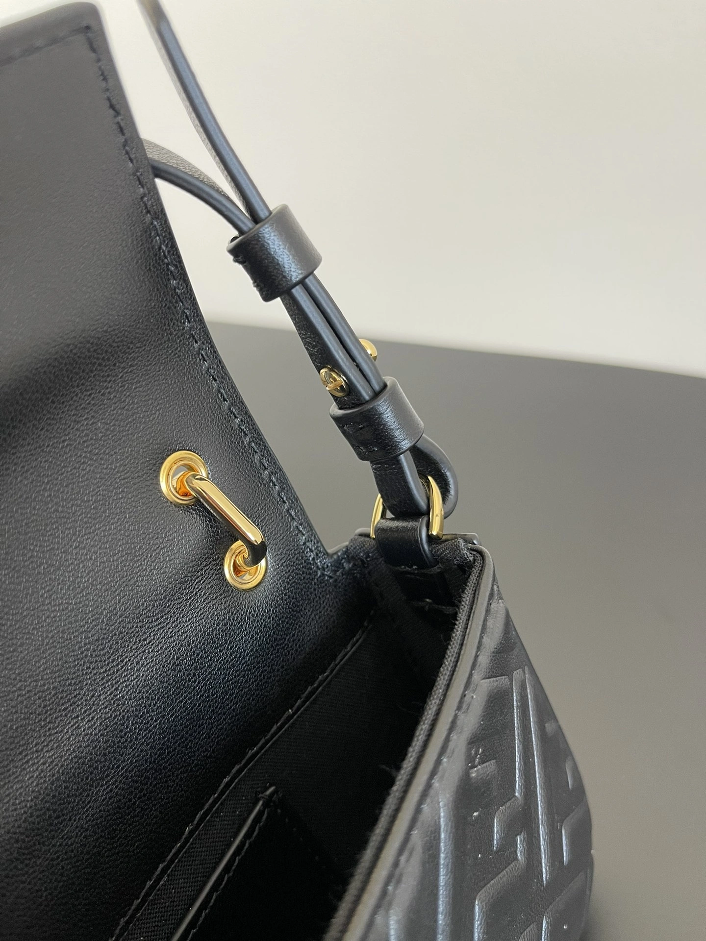 Fendi Satchel Bags Contemporary 69717