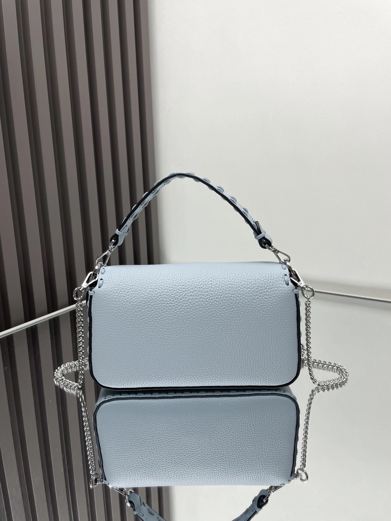 Reliable Fendi Satchel Bags 69712