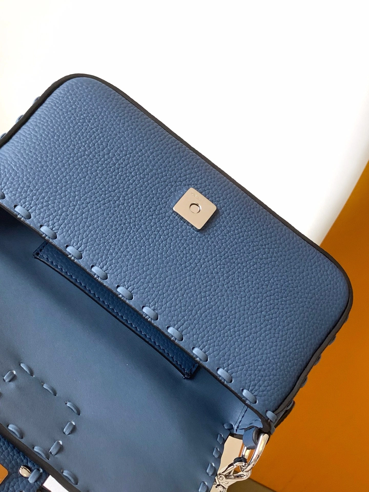 Comfortable Fendi Satchel Bags 69711