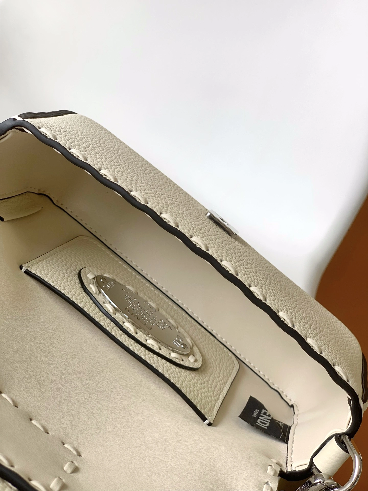 Fendi Satchel Bags Vibrant 69707