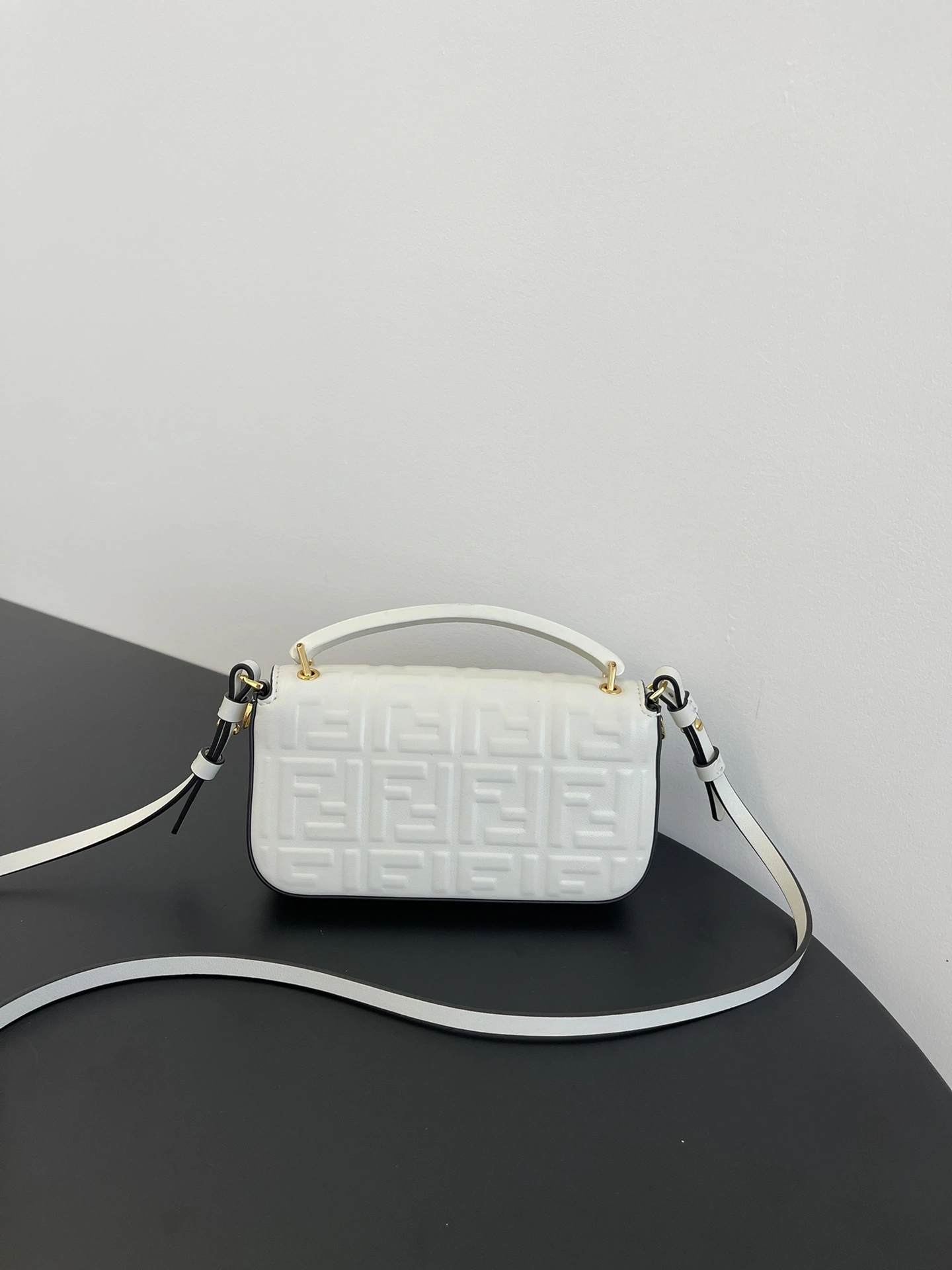 Bold Fendi Satchel Bags 69703