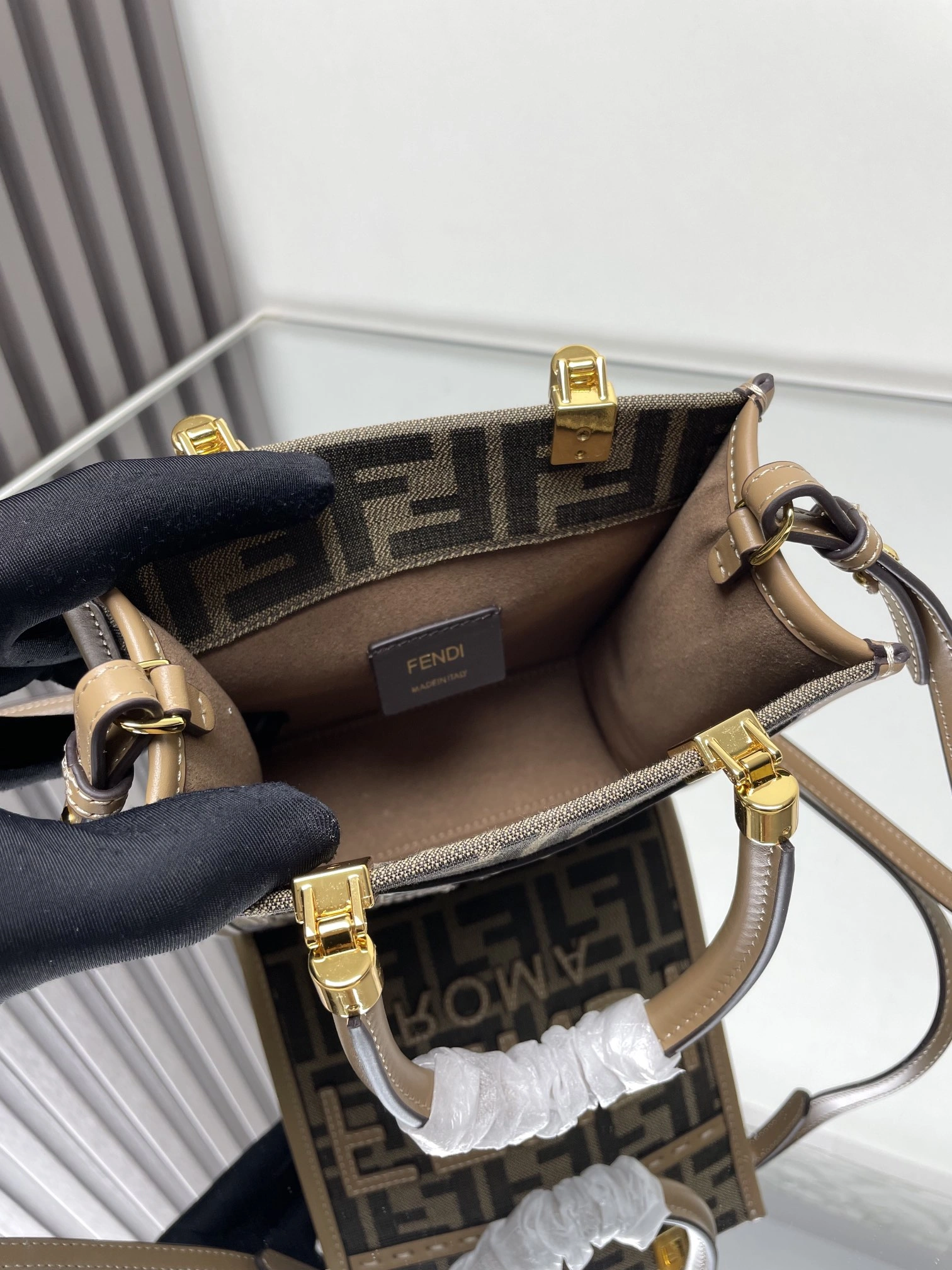 Fendi Satchel Bags Durable 69700