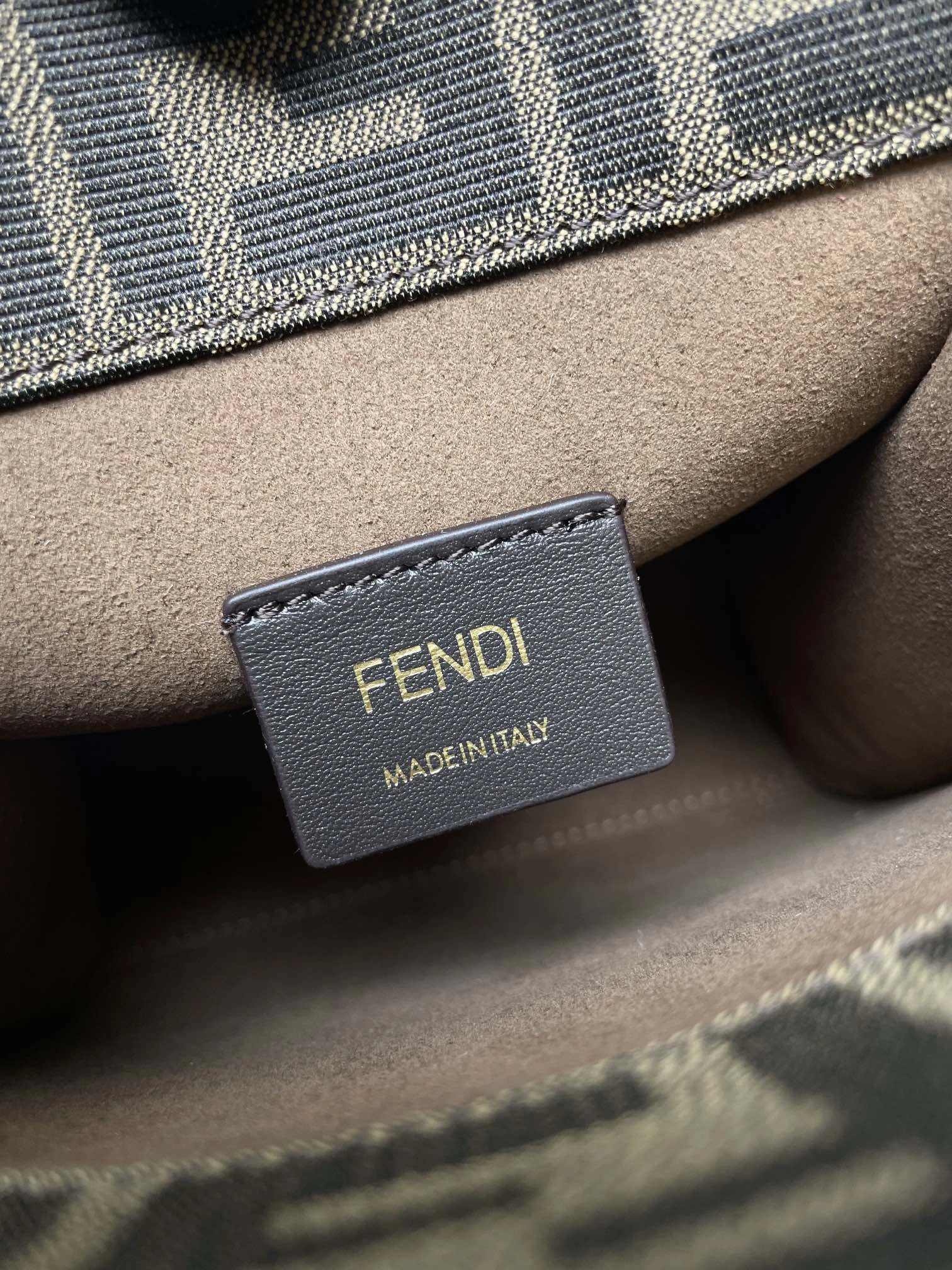 Fendi Satchel Bags Durable 69700