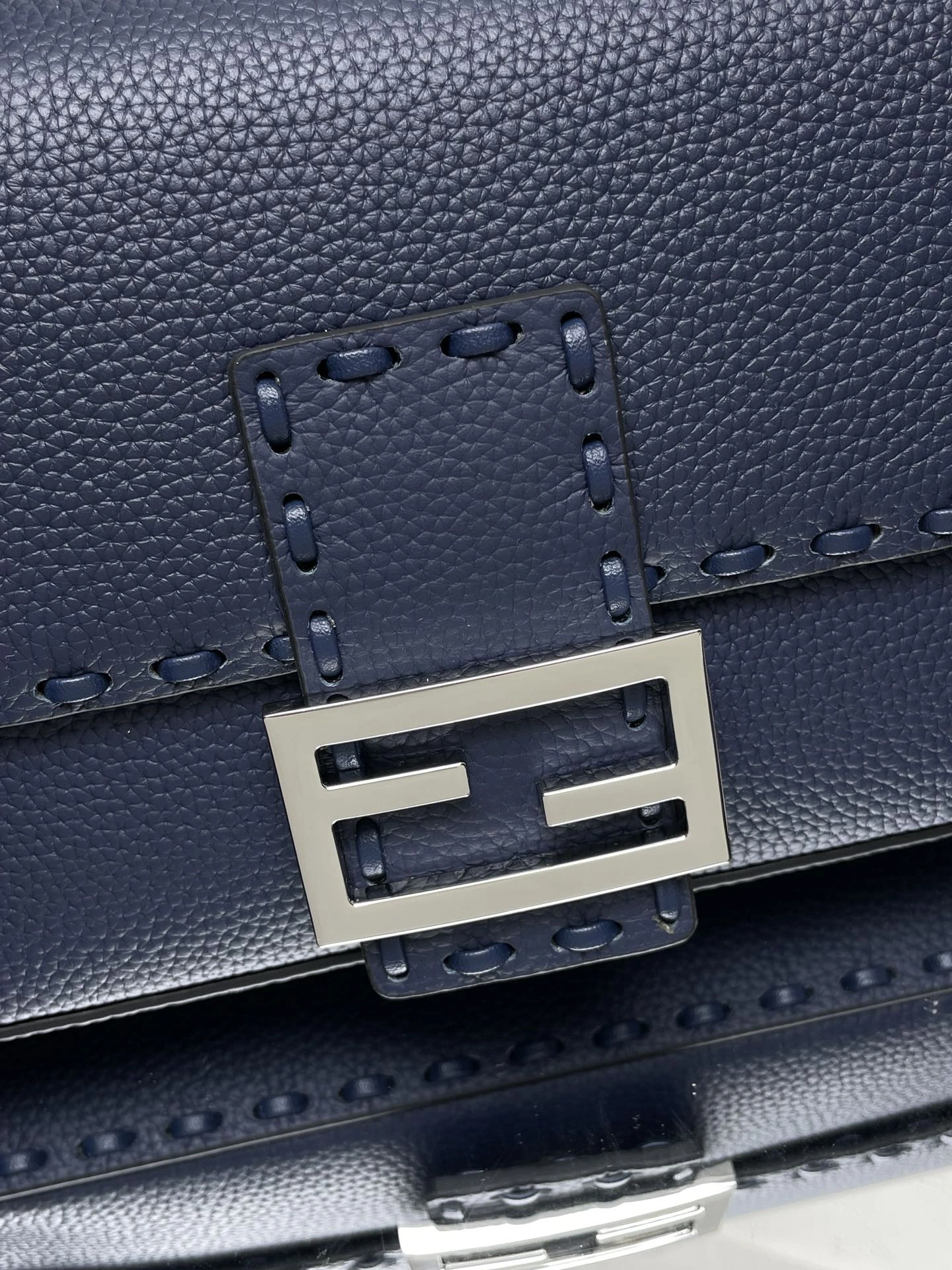 Fendi Satchel Bags Bold 69702