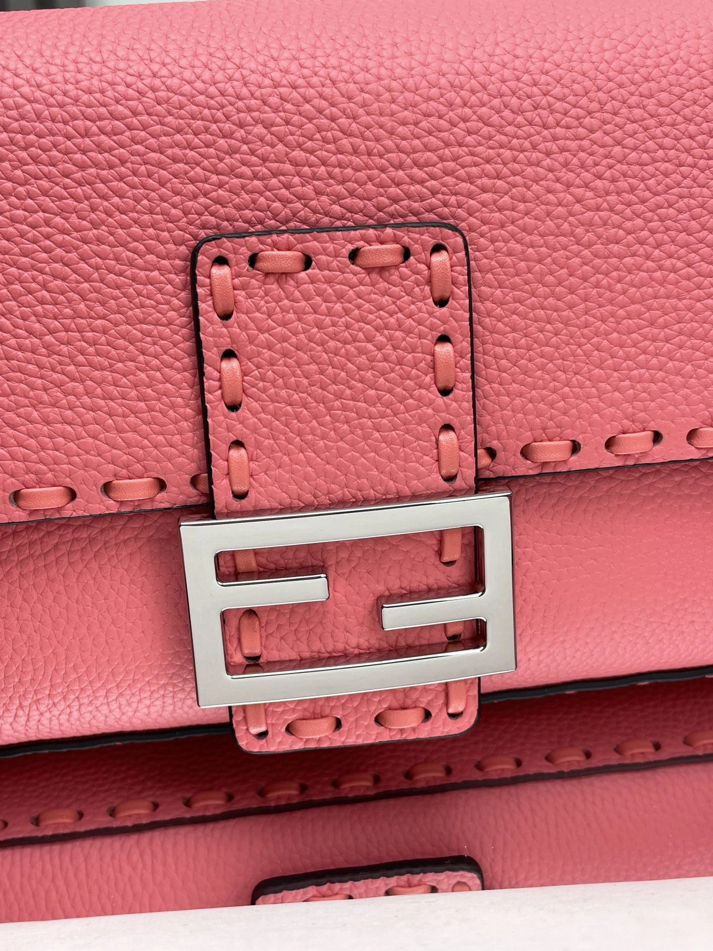 Fendi Satchel Bags Tailored 69701