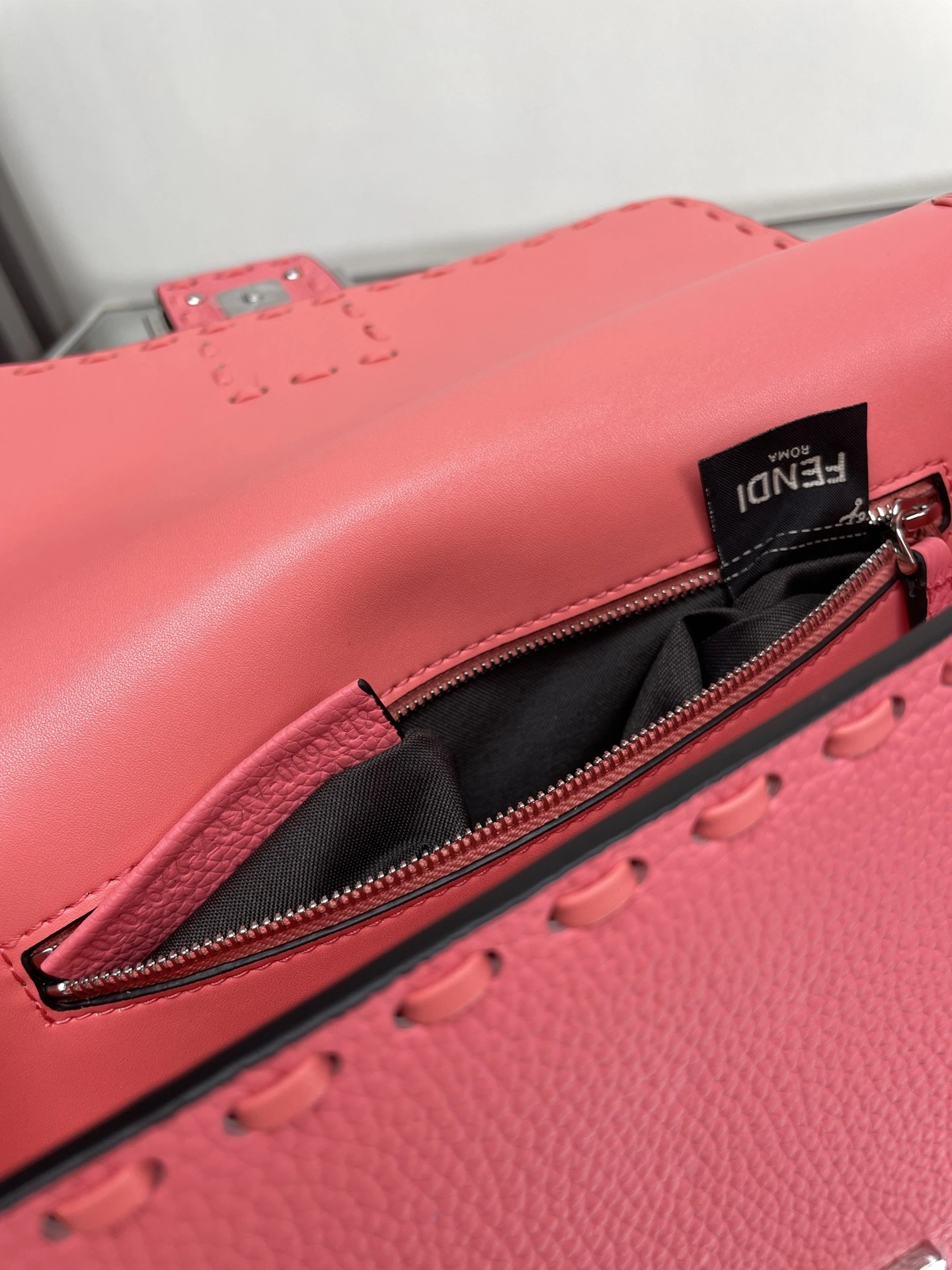 Fendi Satchel Bags Tailored 69701