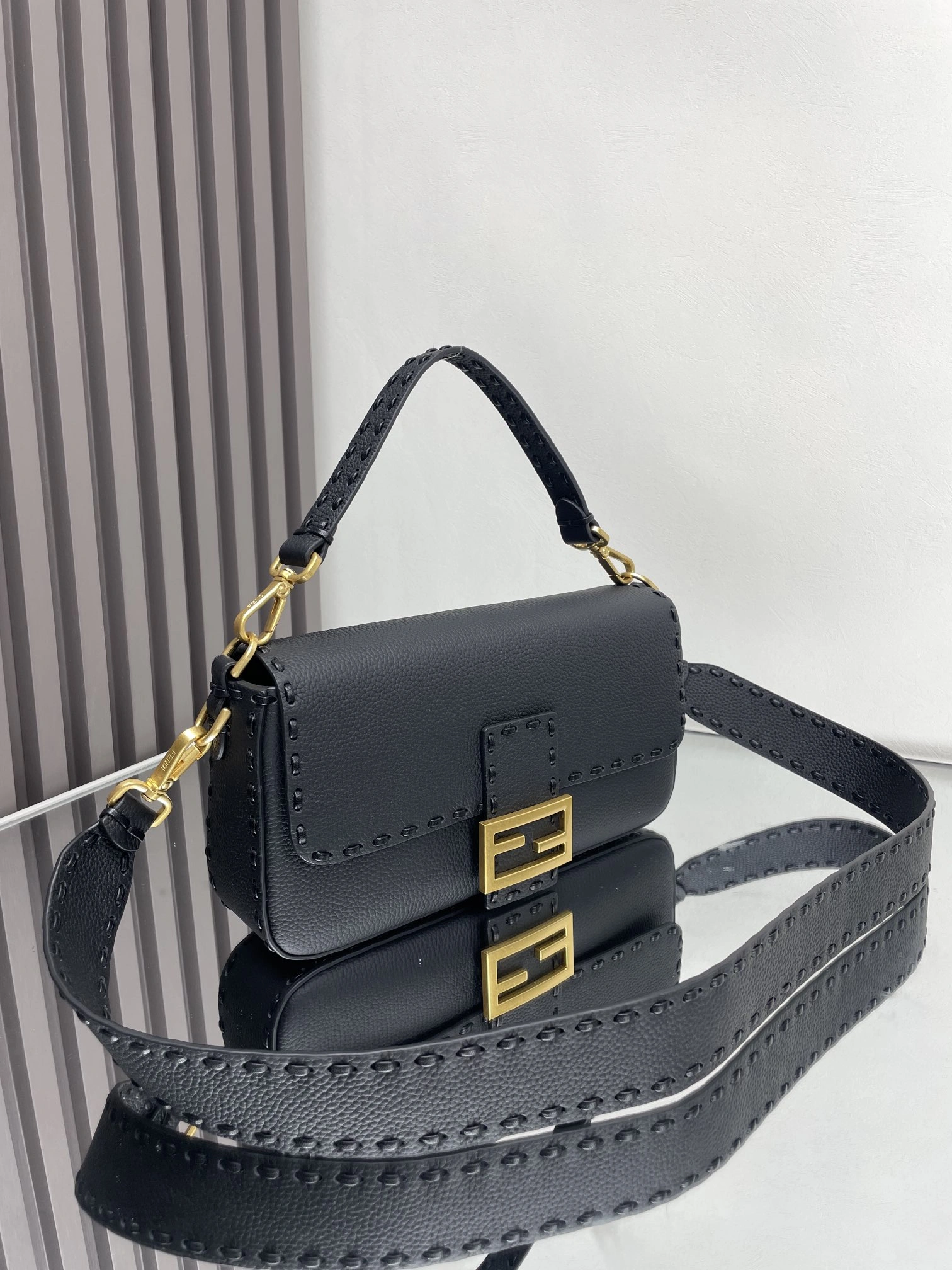 SmoothTexture Fendi Satchel Bags 69694