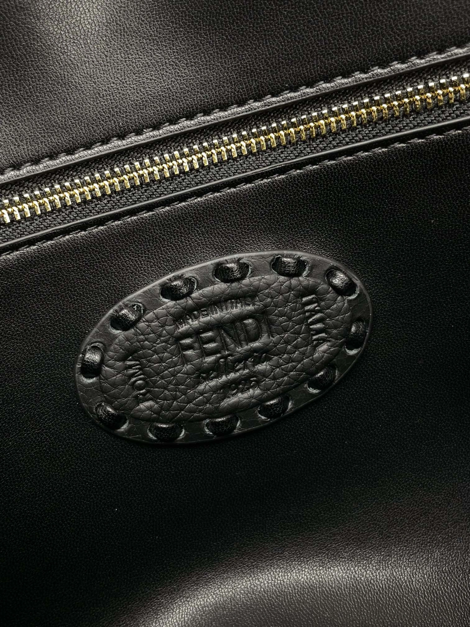 SmoothTexture Fendi Satchel Bags 69694