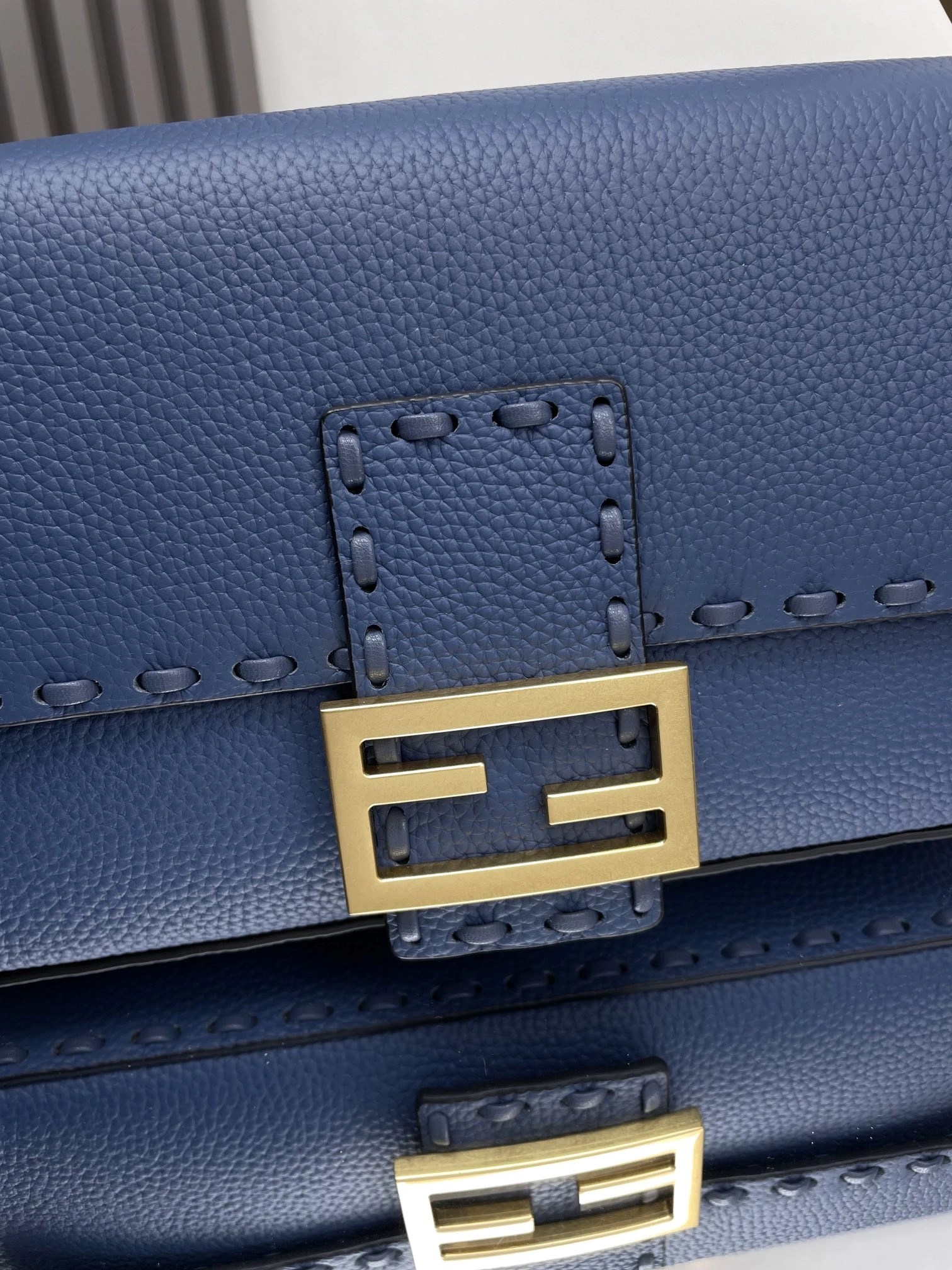 Lightweight Fendi Satchel Bags 69691