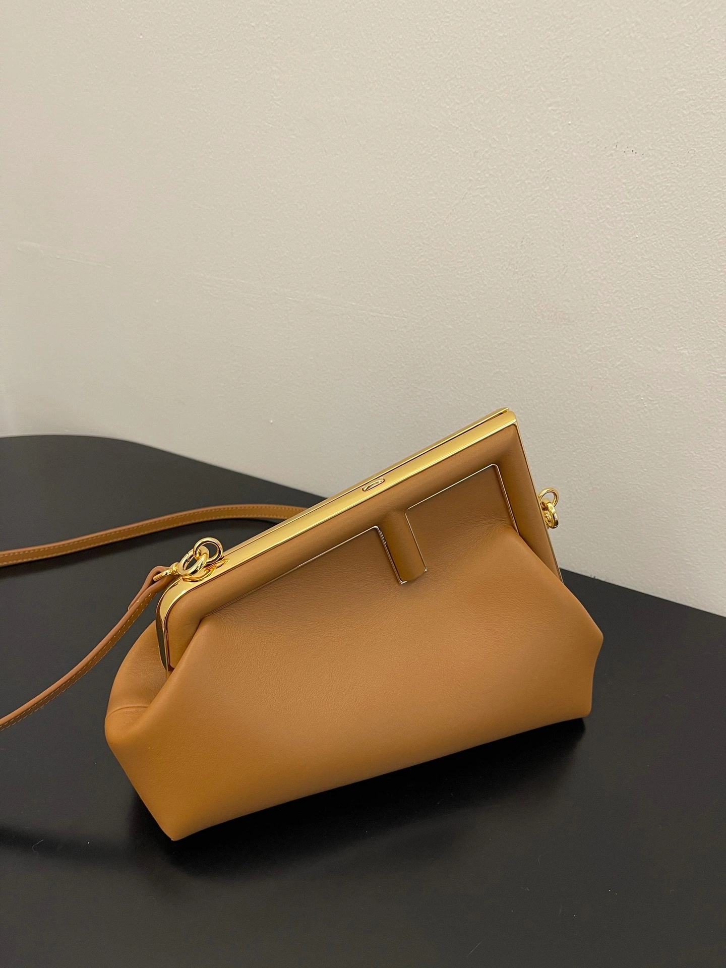 Compact Fendi Satchel Bags 69689