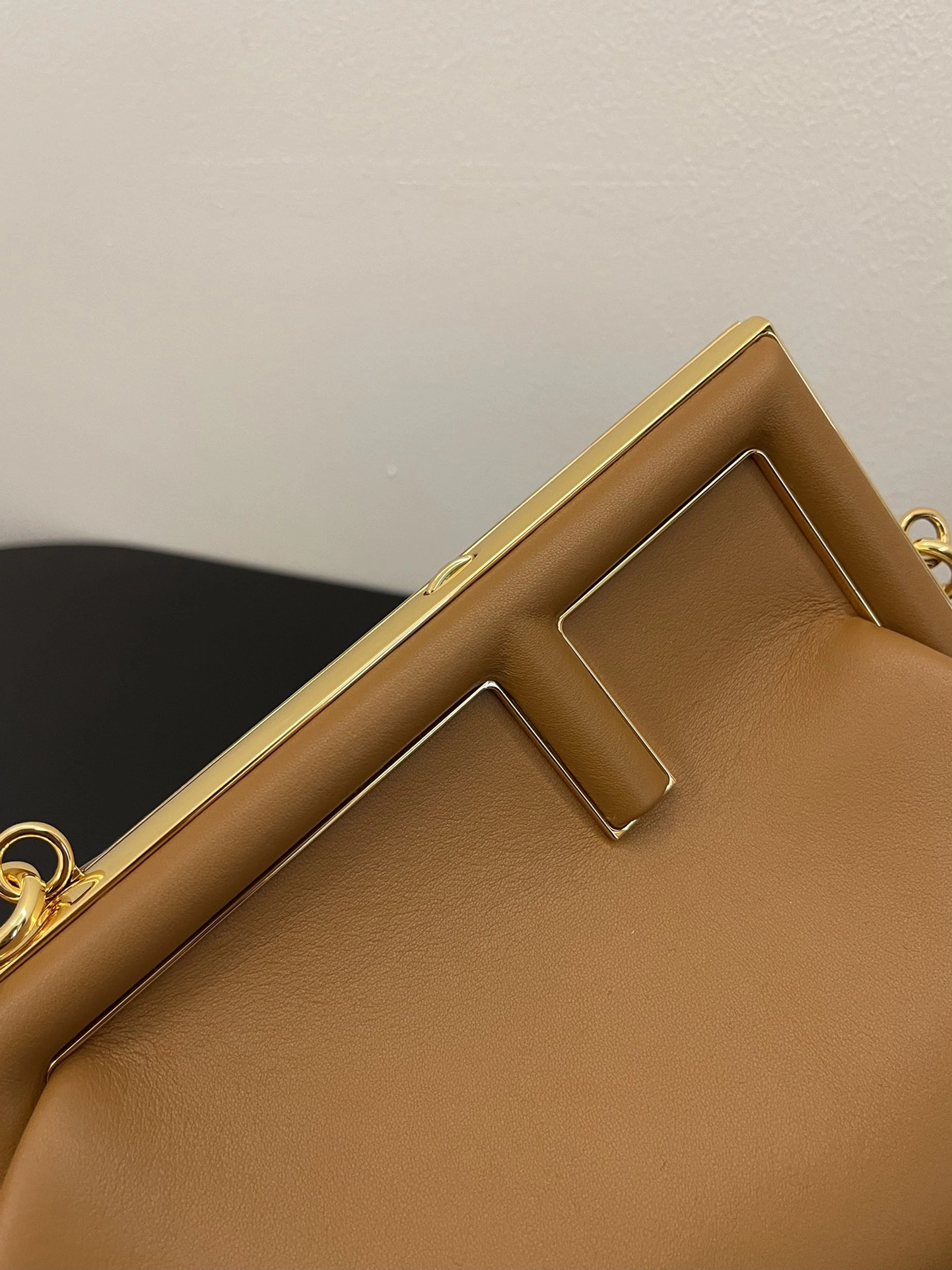 Compact Fendi Satchel Bags 69689