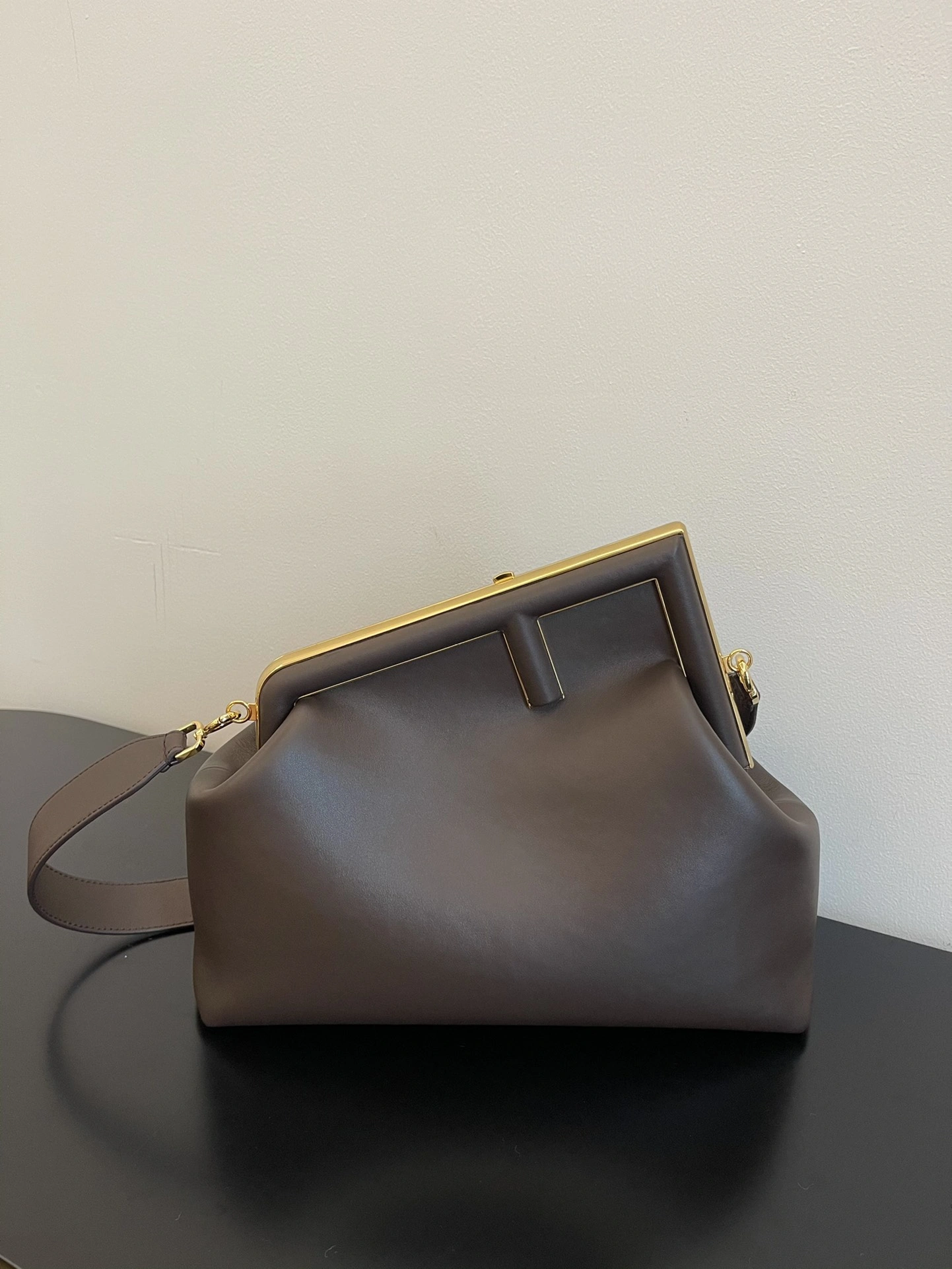 Fendi Satchel Bags Classic 69693
