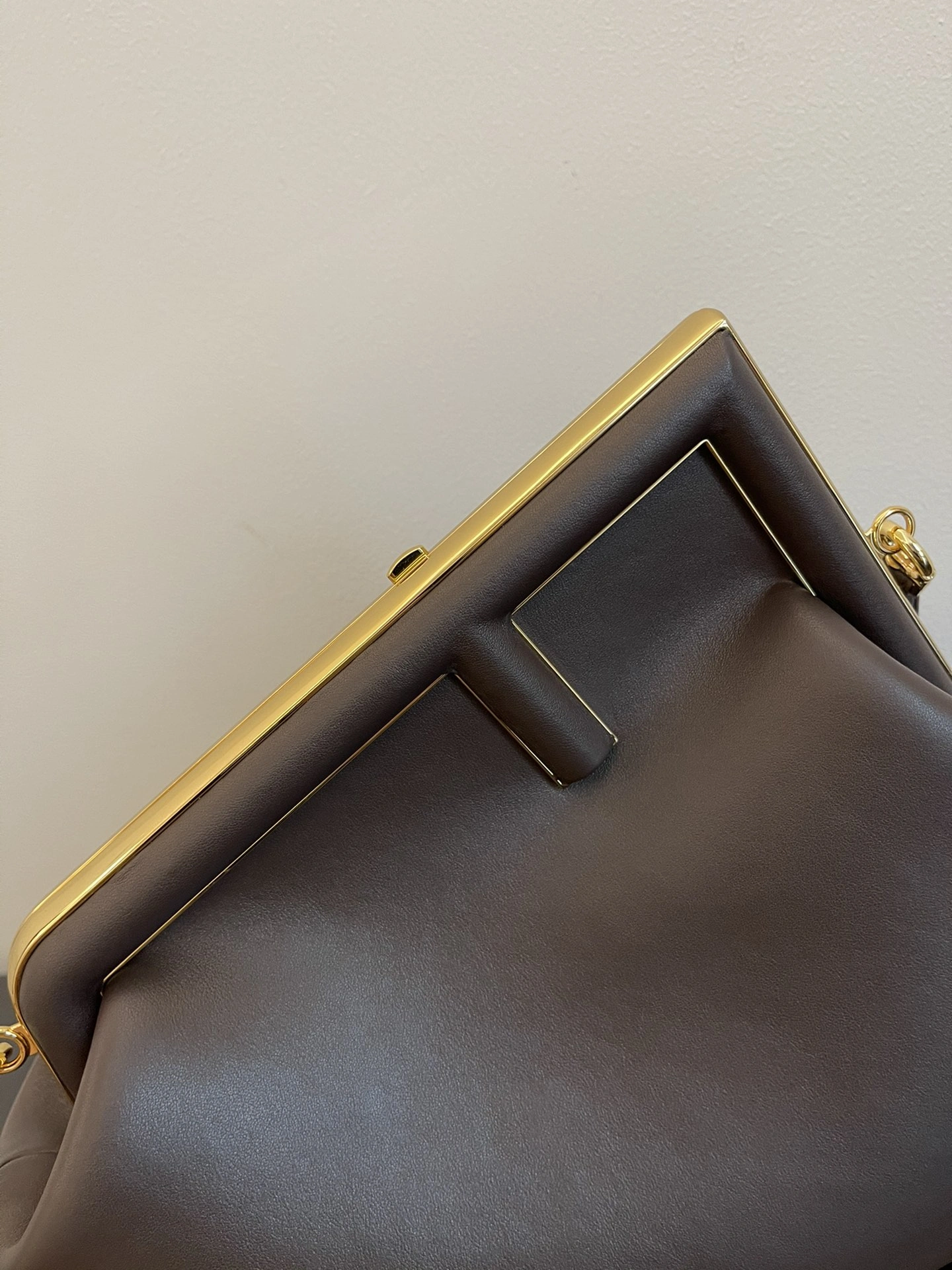 Fendi Satchel Bags Classic 69693