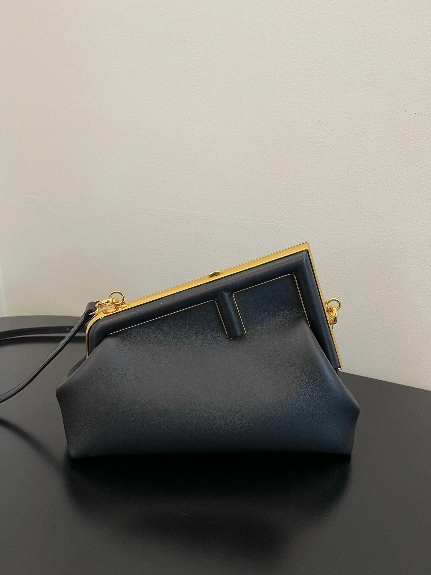 Vibrant Fendi Satchel Bags 69688