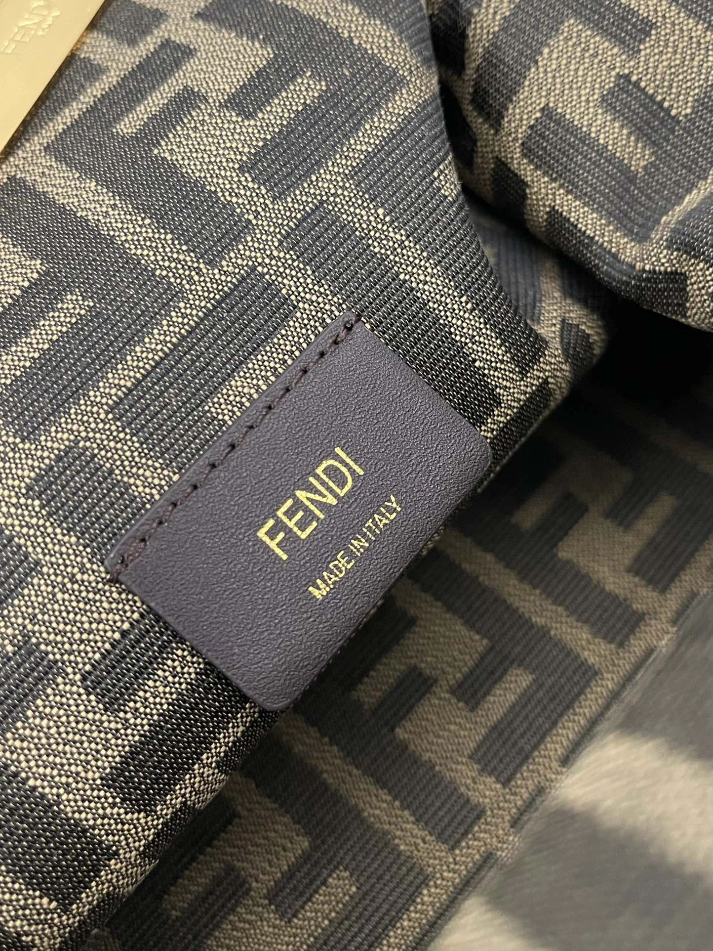 Vibrant Fendi Satchel Bags 69688