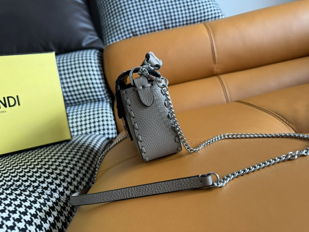 Fendi Satchel Bags Effortless 69680