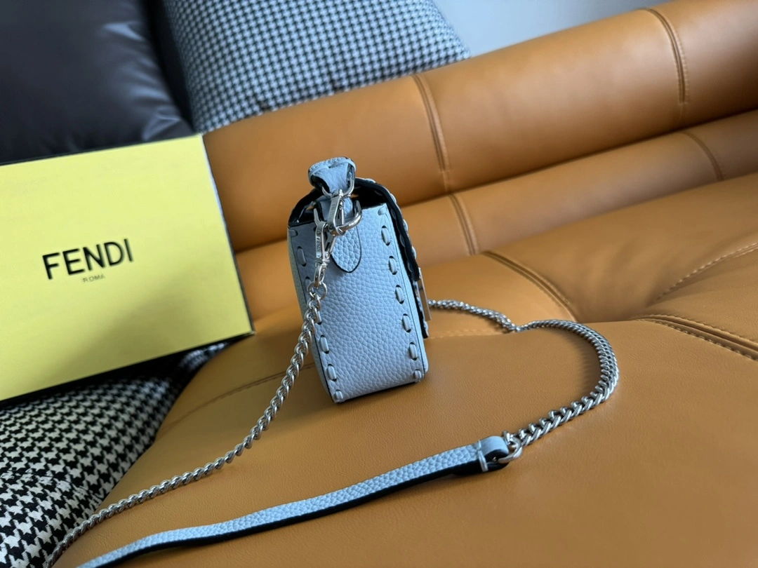 Fendi Satchel Bags Vibrant 69724
