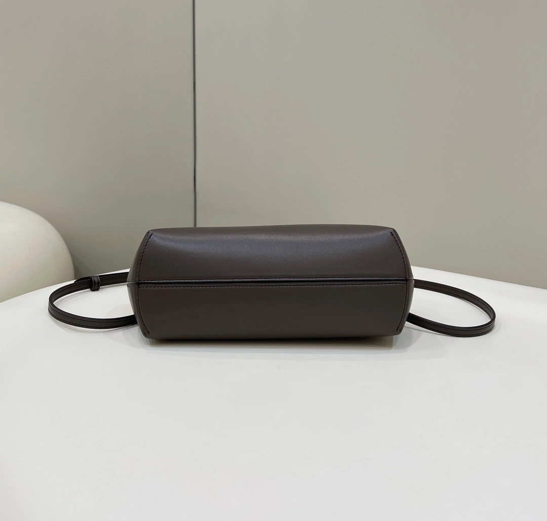 Fendi Satchel Bags Sleek 69673