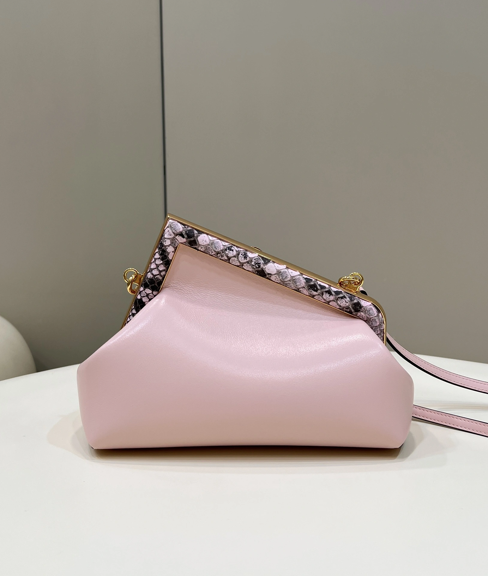 Upgraded Fendi Satchel Bags 69677