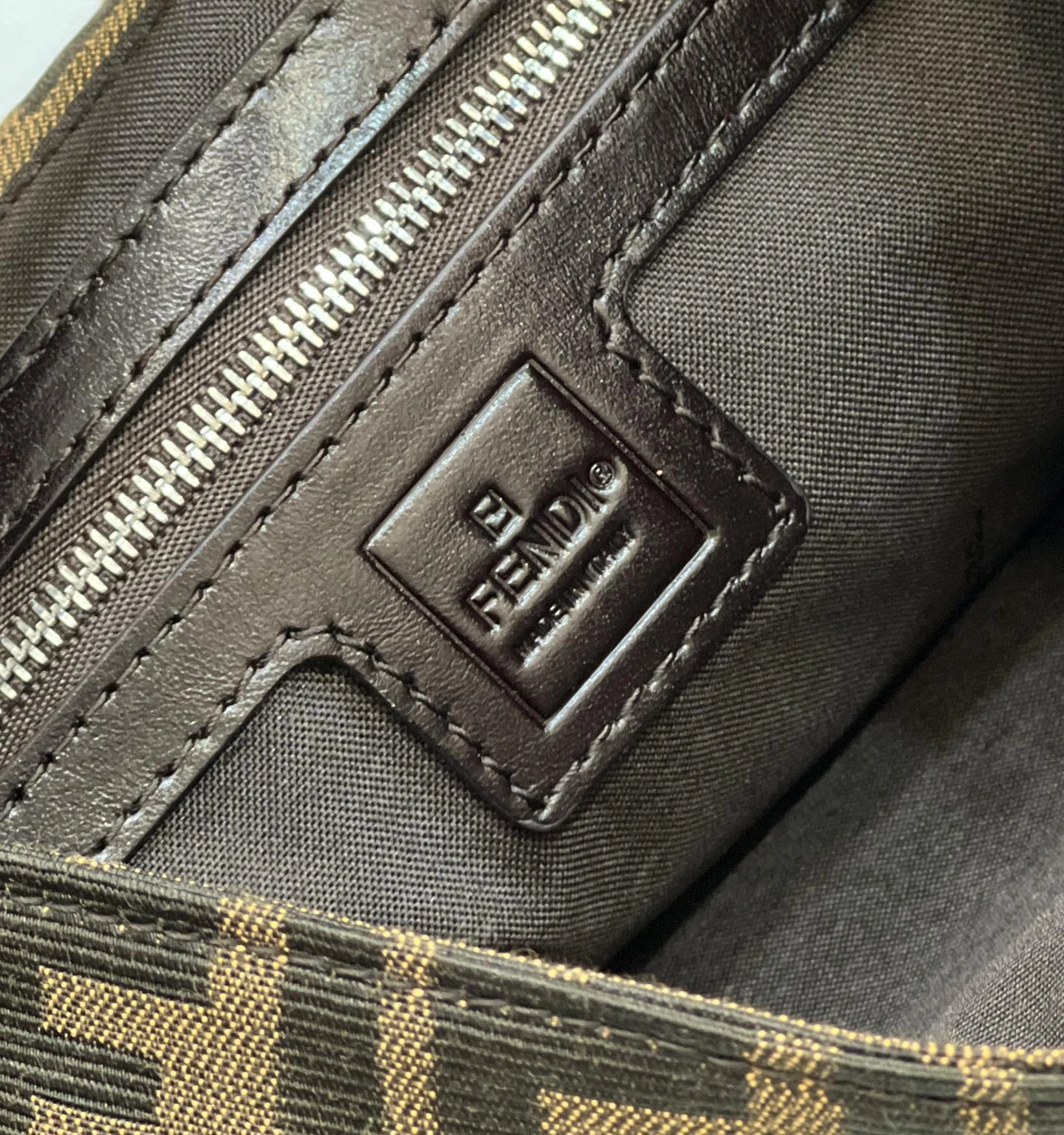 SunProtective Fendi Satchel Bags 69666