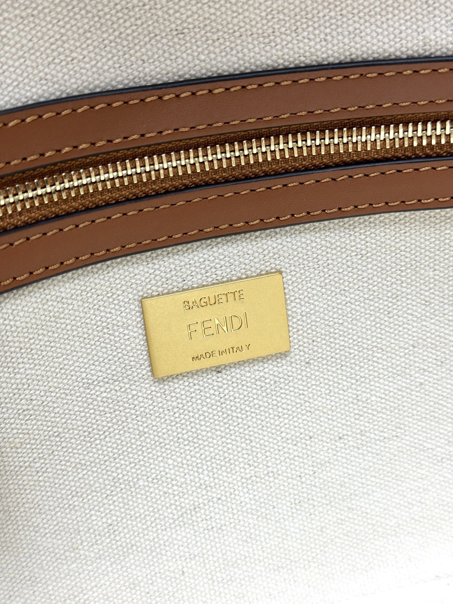 Fendi Satchel Bags Sleek 69690