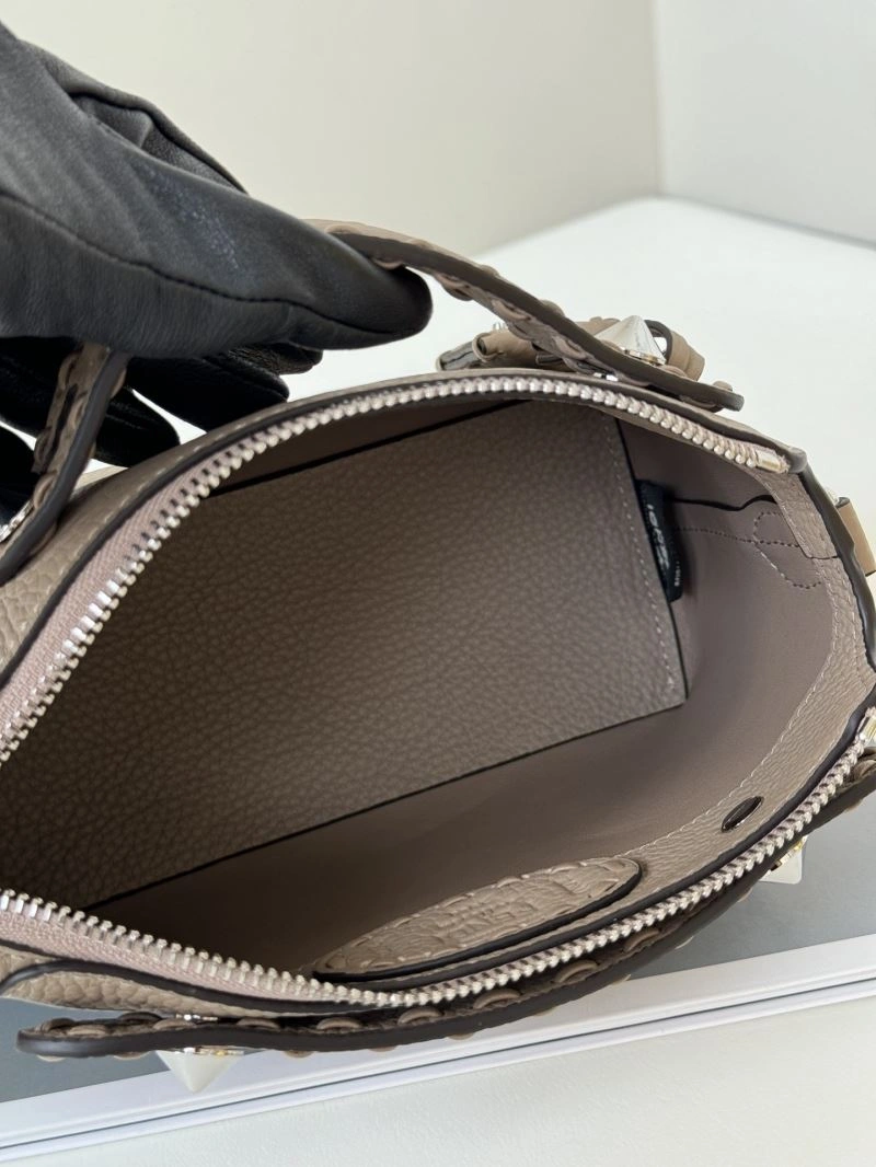 Timeless Fendi Satchel Bags 57538